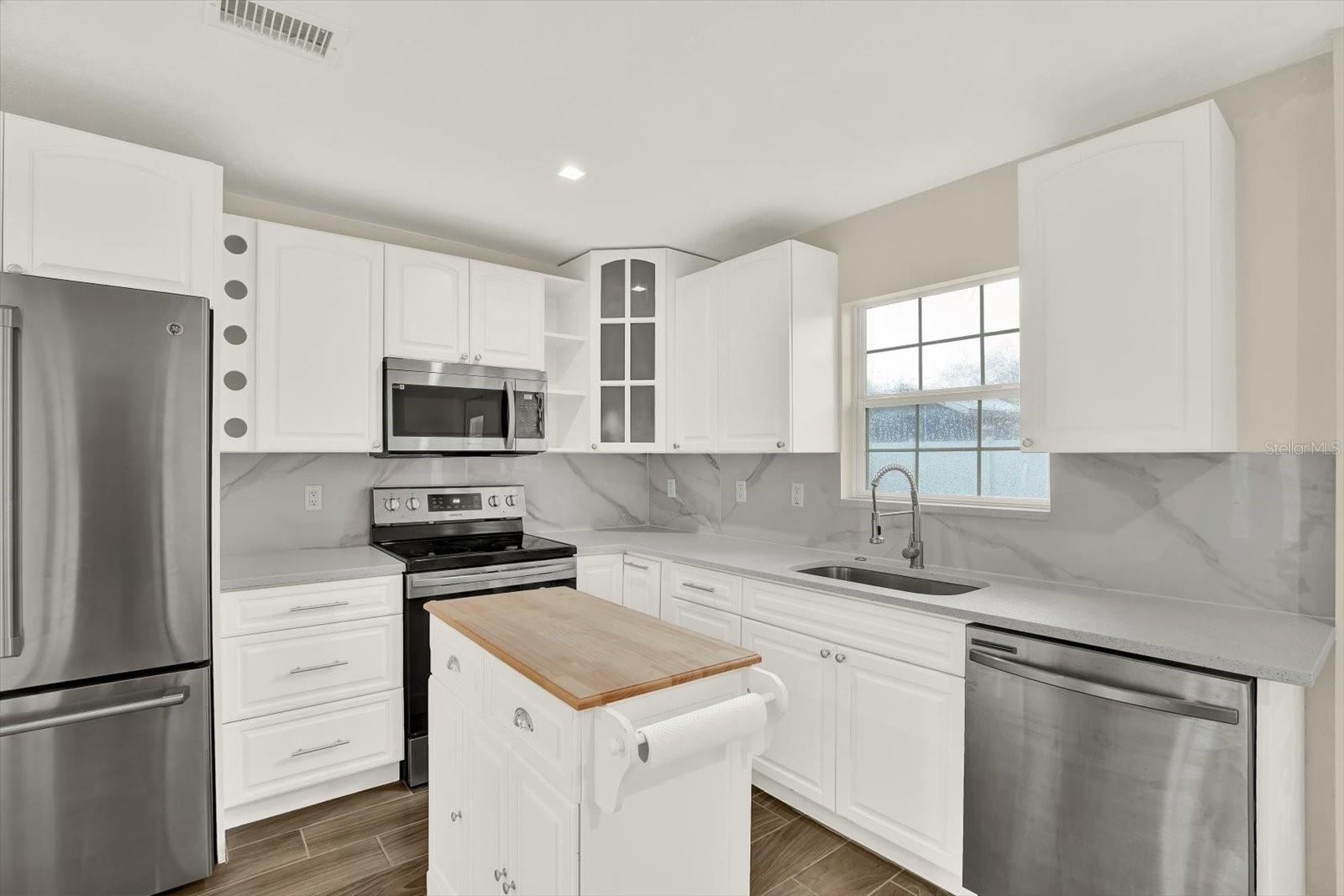 Image 5 of 23 For 1910 Wilder Avenue