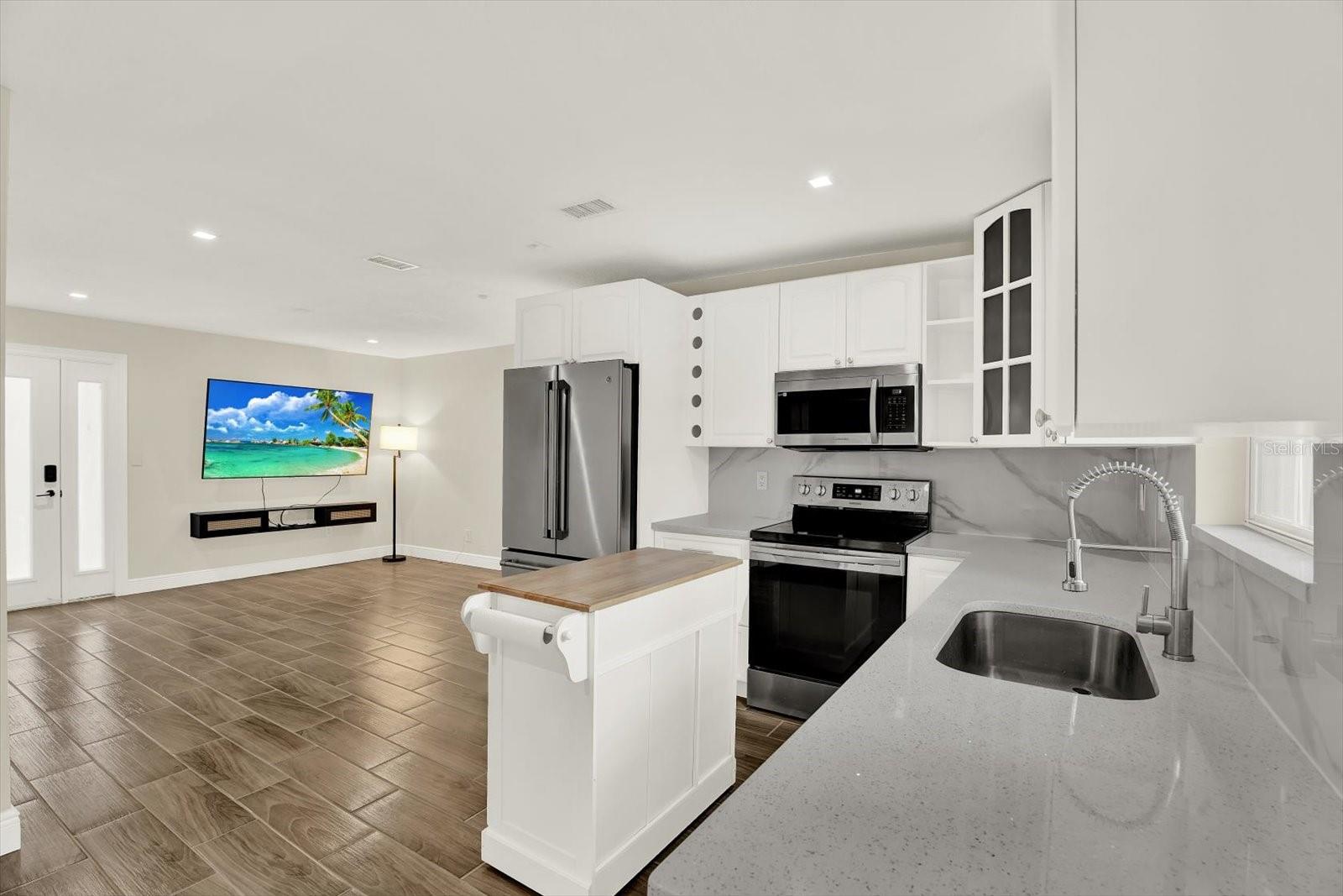 Image 7 of 23 For 1910 Wilder Avenue