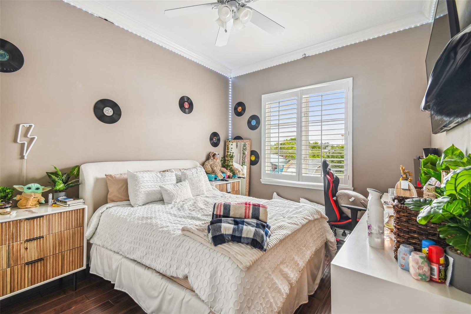 Image 14 of 25 For 1001 Rome Avenue 11