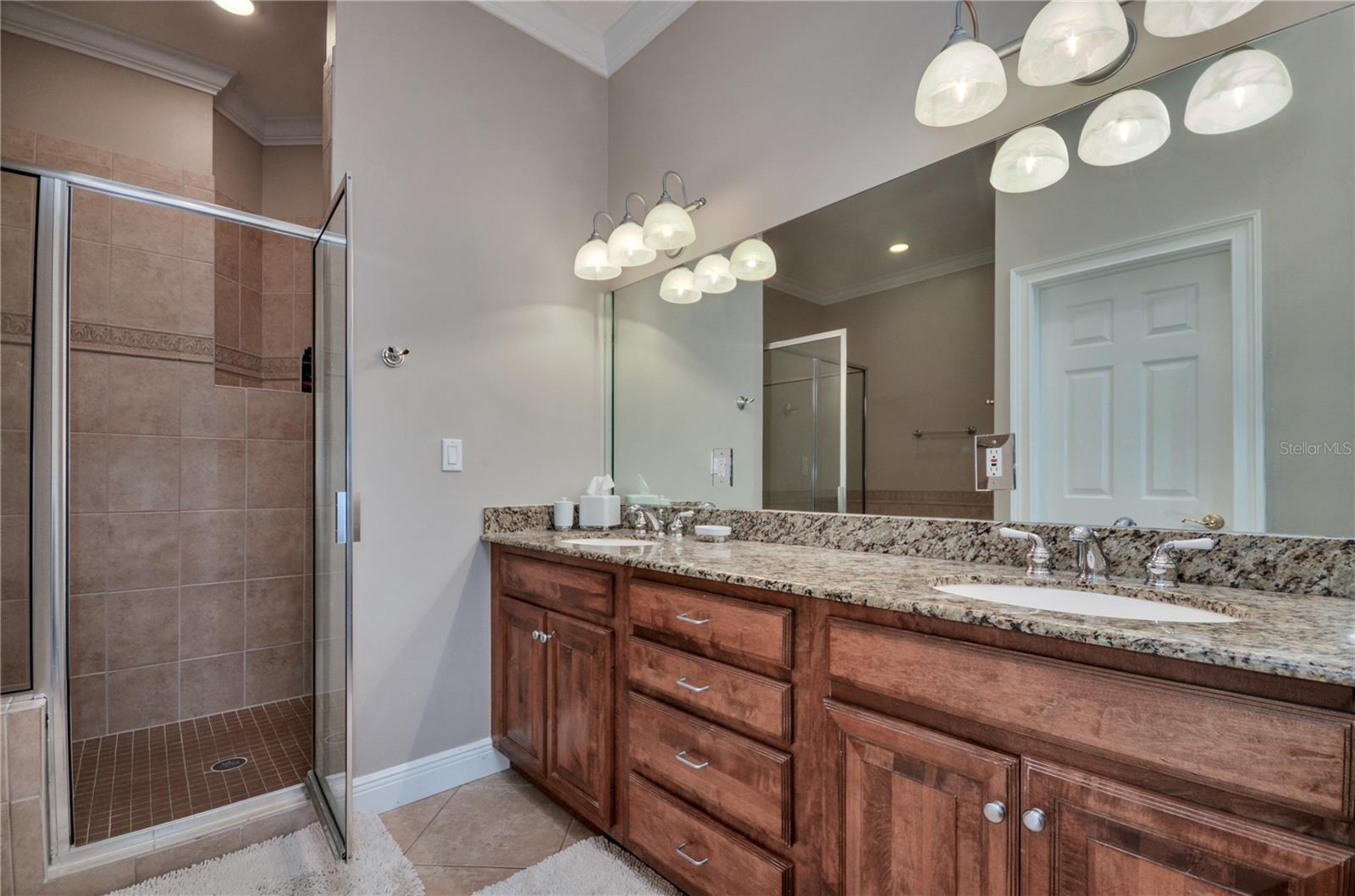 Image 16 of 25 For 1001 Rome Avenue 11