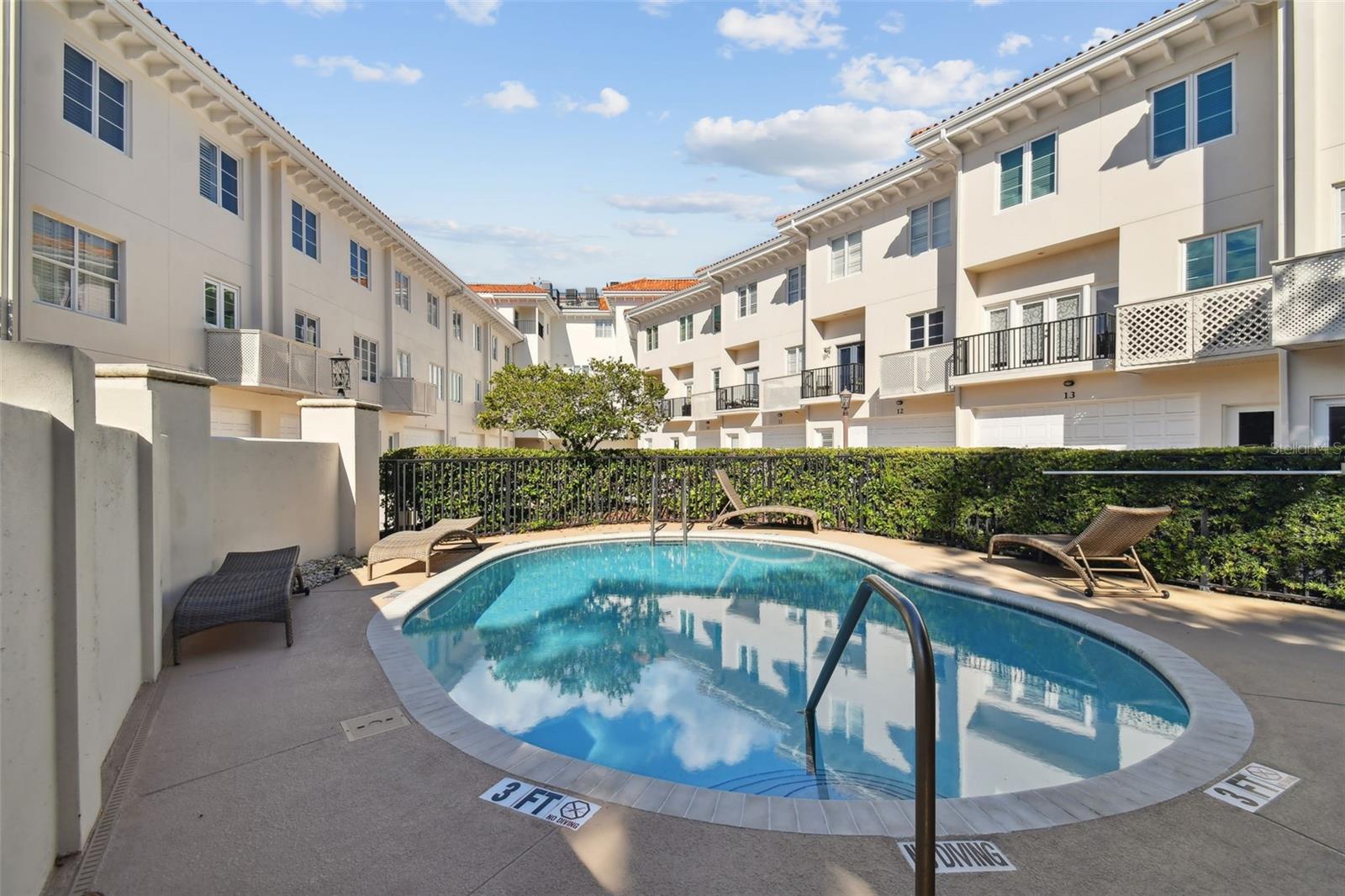 Image 20 of 25 For 1001 Rome Avenue 11