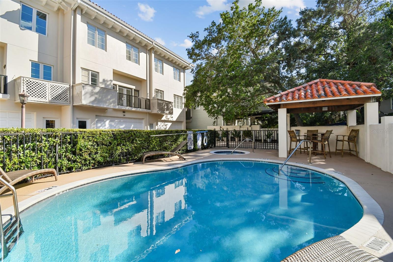 Image 21 of 25 For 1001 Rome Avenue 11