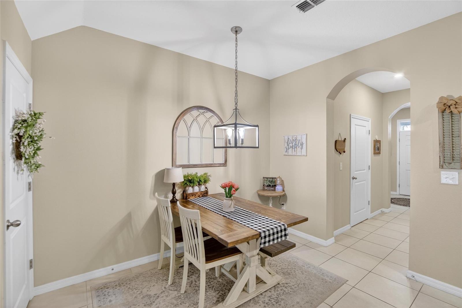 Image 10 of 59 For 3315 Pleasant Willow Court