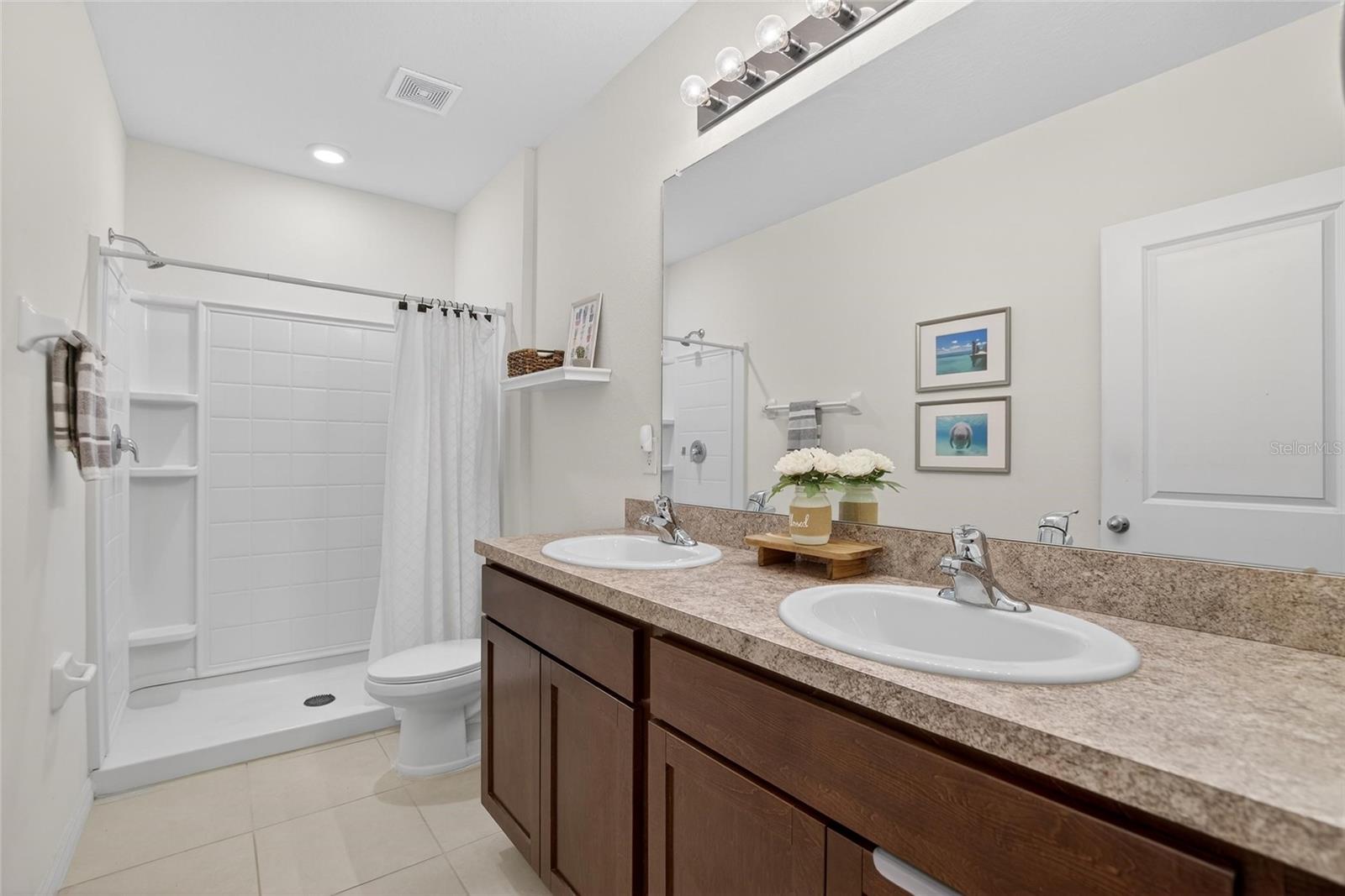 Image 31 of 59 For 3315 Pleasant Willow Court