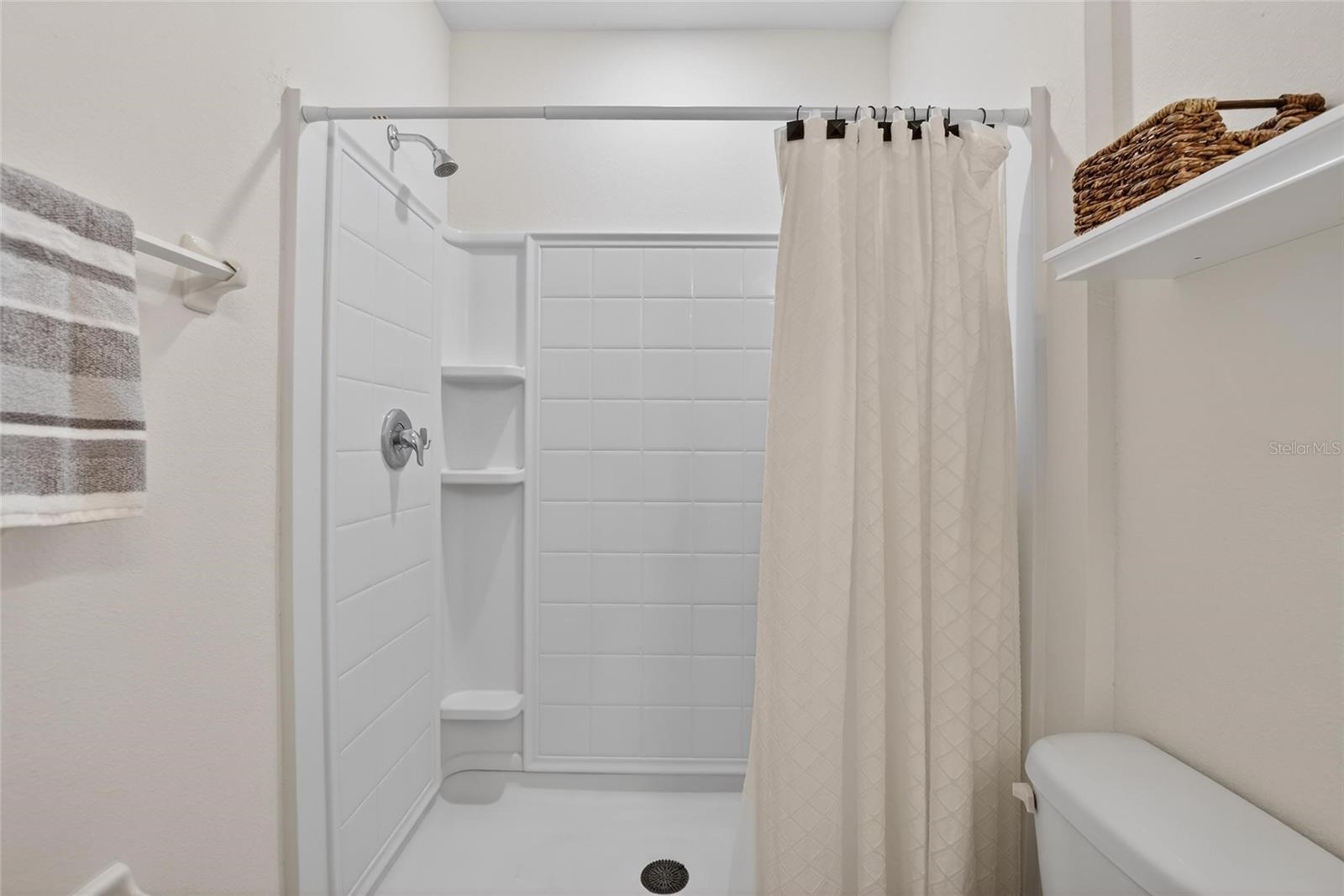 Image 32 of 59 For 3315 Pleasant Willow Court