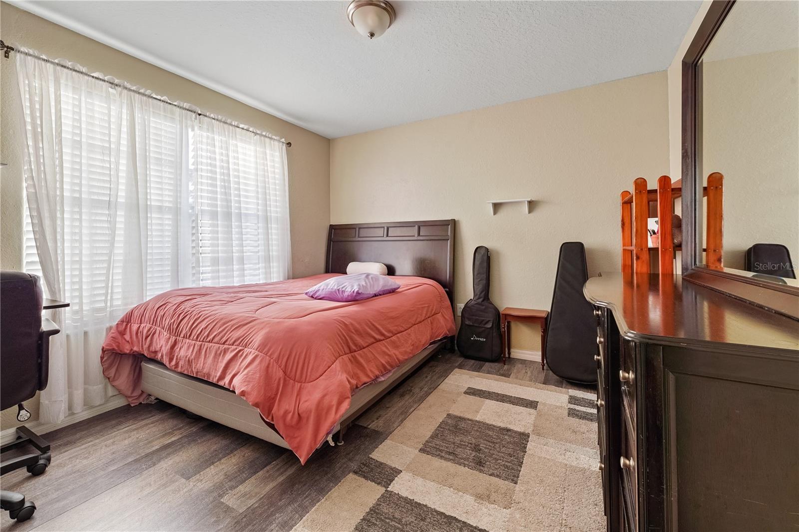 Image 16 of 35 For 10702 Deerberry Drive