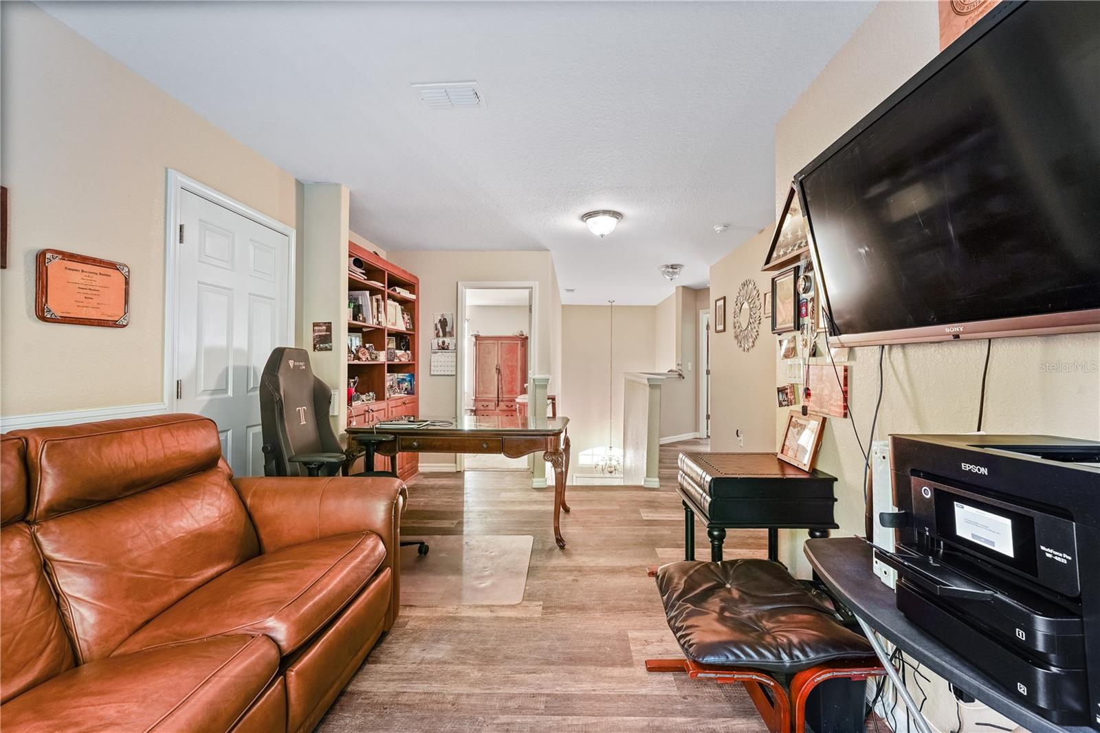 Image 23 of 35 For 10702 Deerberry Drive