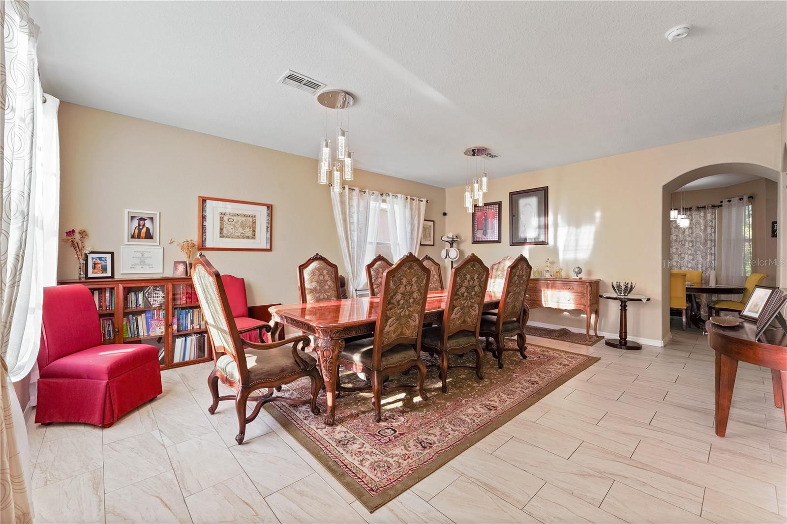 Image 5 of 35 For 10702 Deerberry Drive