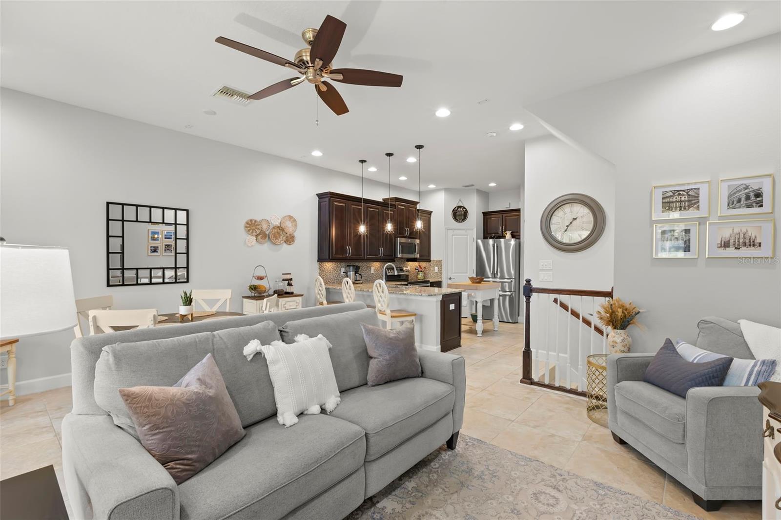 Image 10 of 63 For 5918 Anchorage Way S