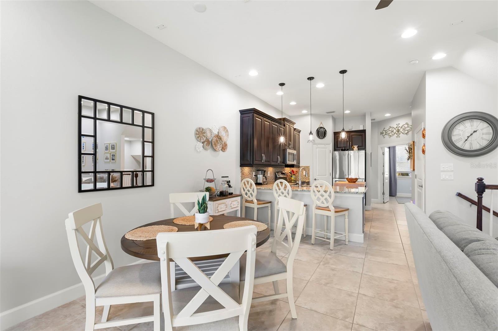 Image 16 of 63 For 5918 Anchorage Way S