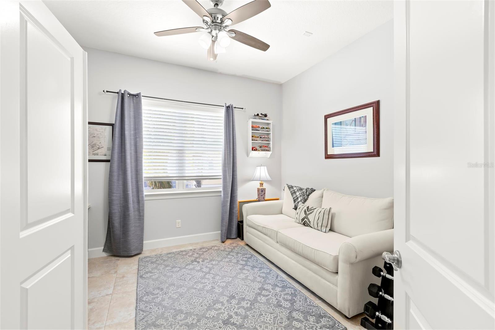 Image 23 of 63 For 5918 Anchorage Way S