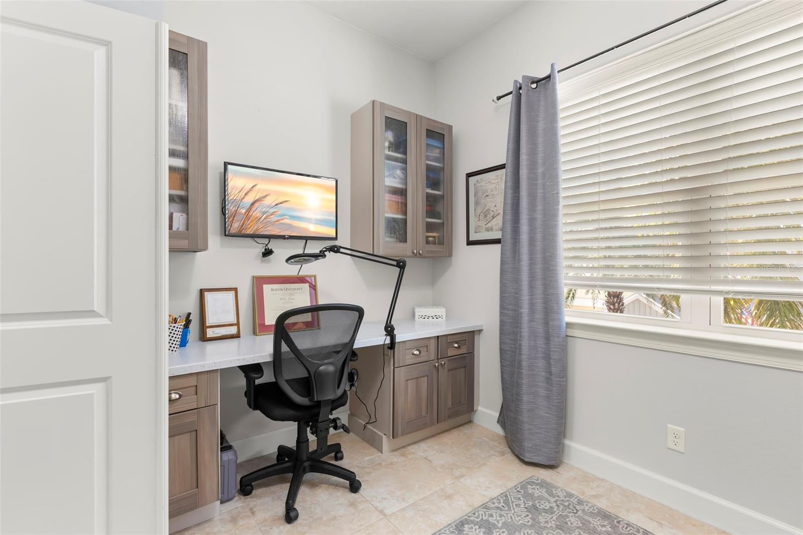 Image 24 of 63 For 5918 Anchorage Way S