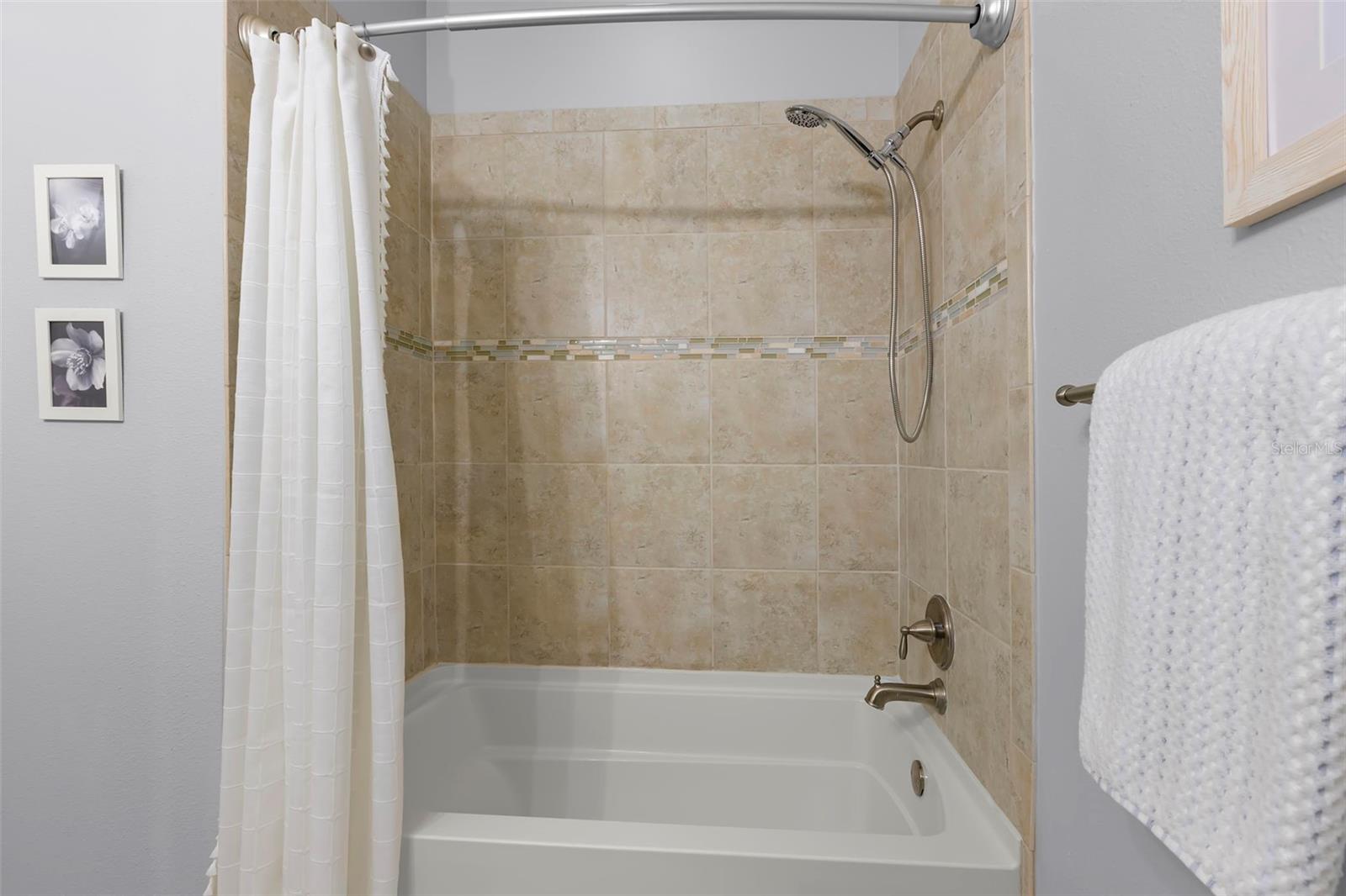 Image 35 of 63 For 5918 Anchorage Way S