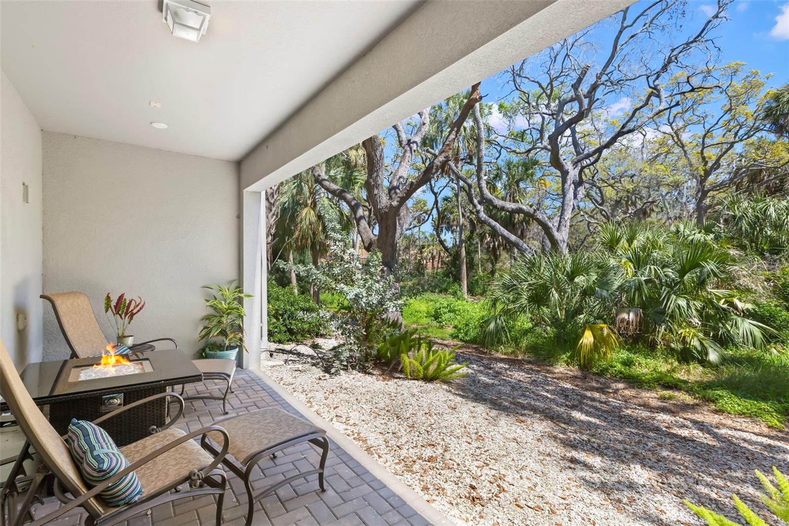 Image 38 of 63 For 5918 Anchorage Way S