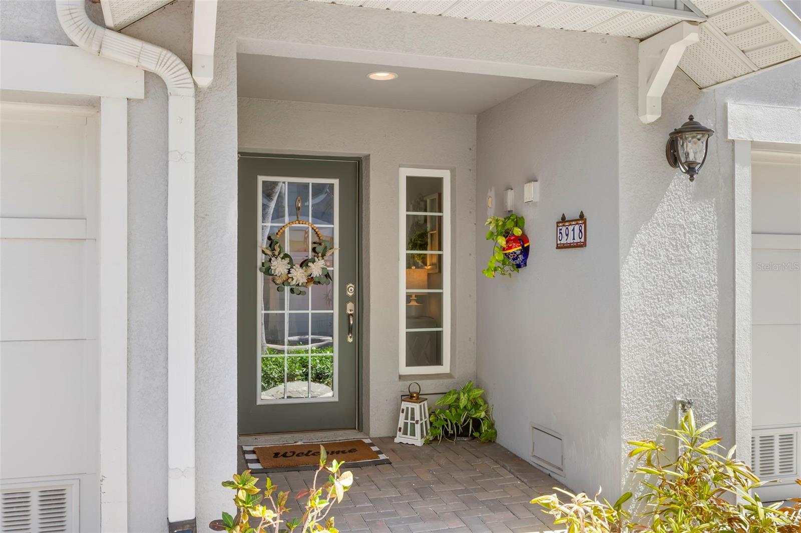 Image 5 of 63 For 5918 Anchorage Way S