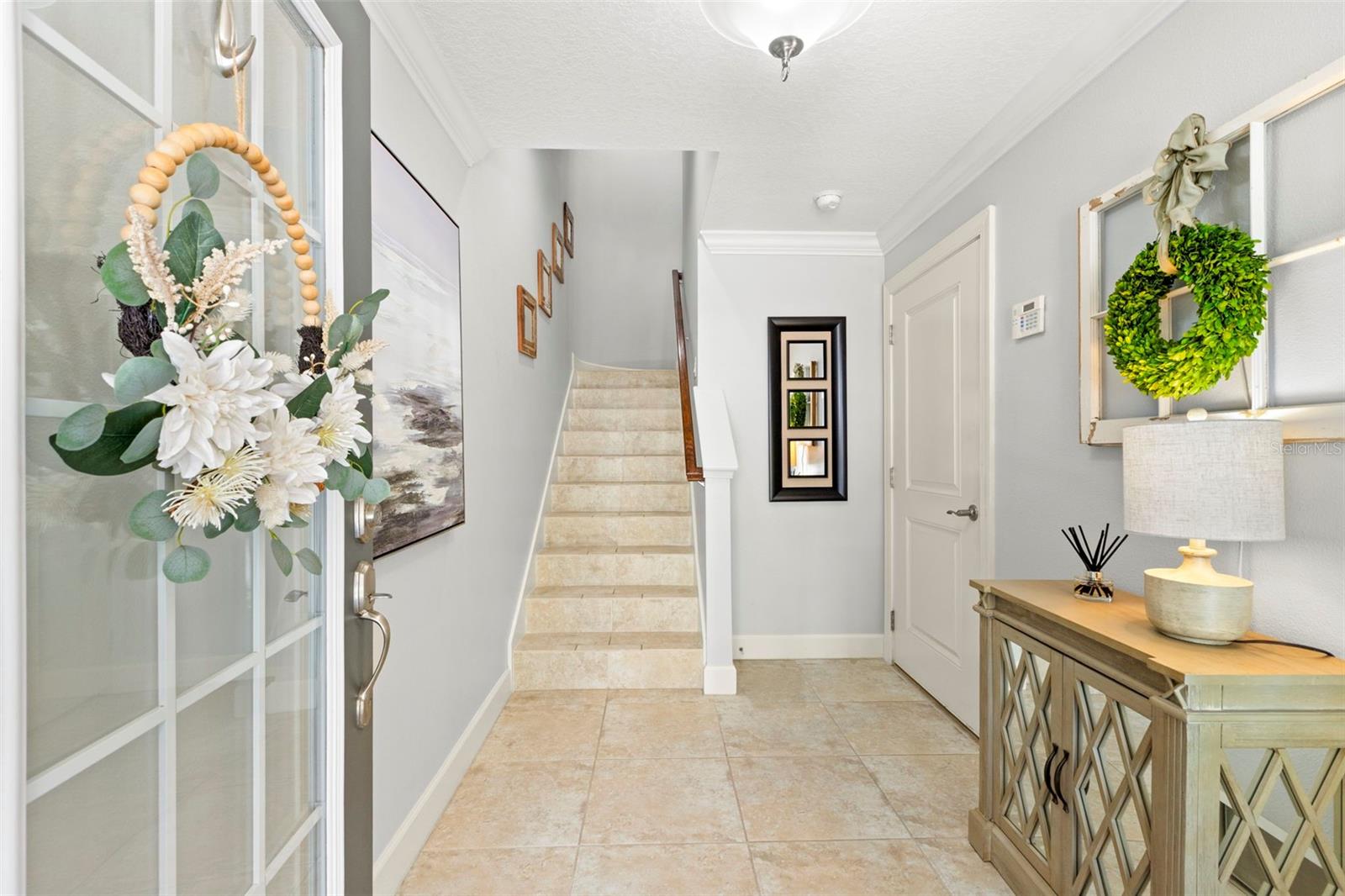 Image 6 of 63 For 5918 Anchorage Way S