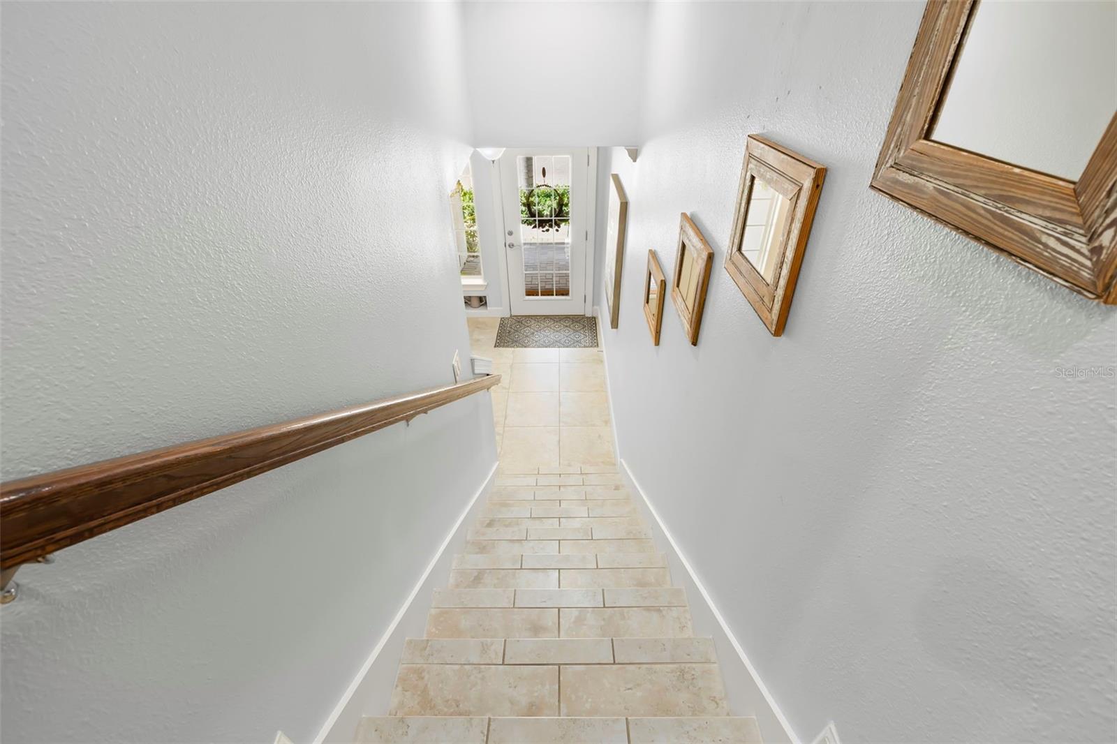 Image 7 of 63 For 5918 Anchorage Way S