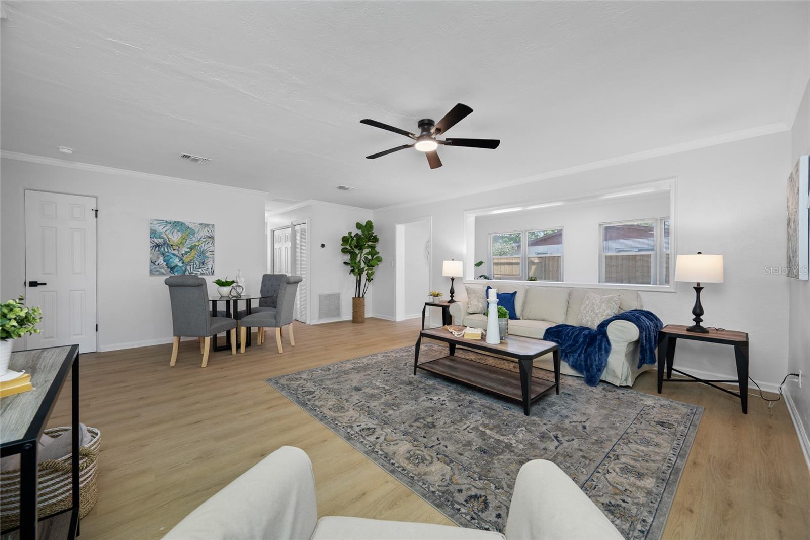 Listing photo id 11 for 1100 81st Avenue N