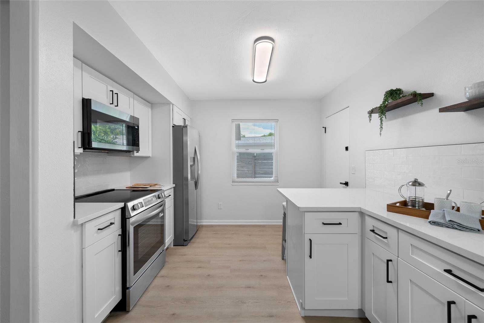 Listing photo id 20 for 1100 81st Avenue N