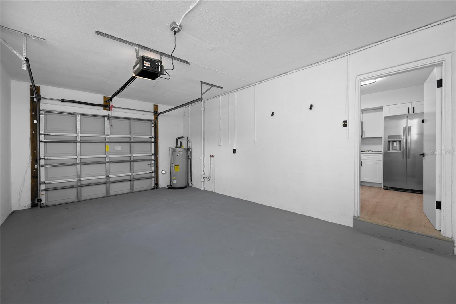 Listing photo id 59 for 1100 81st Avenue N