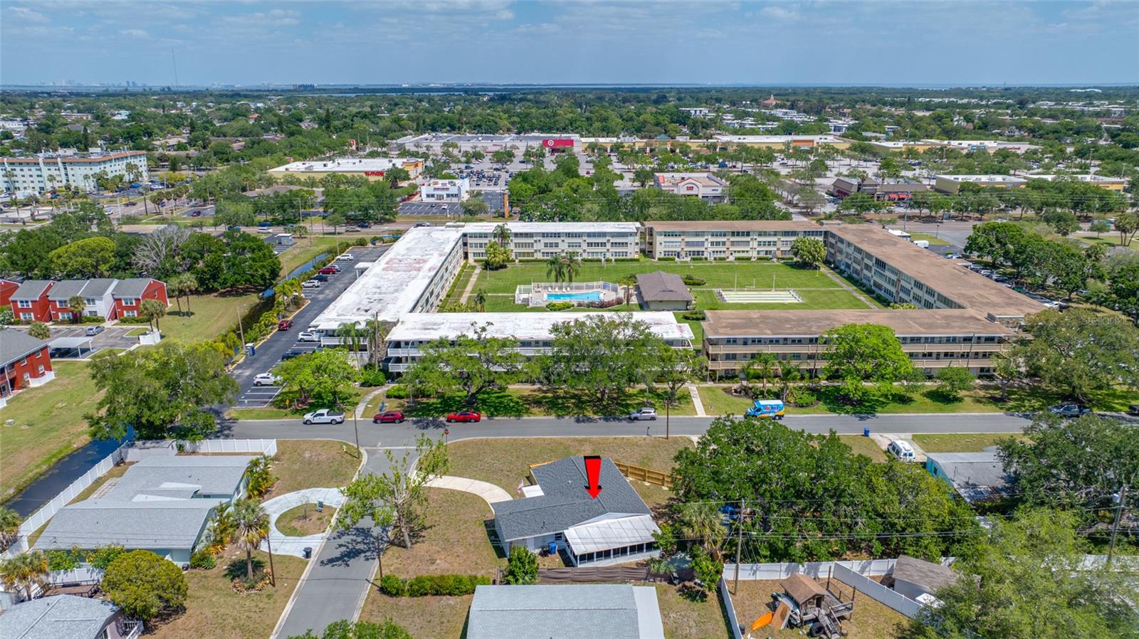 Listing photo id 73 for 1100 81st Avenue N