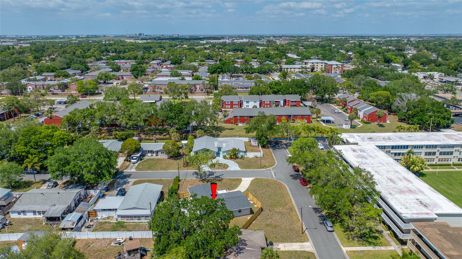 Listing photo id 75 for 1100 81st Avenue N