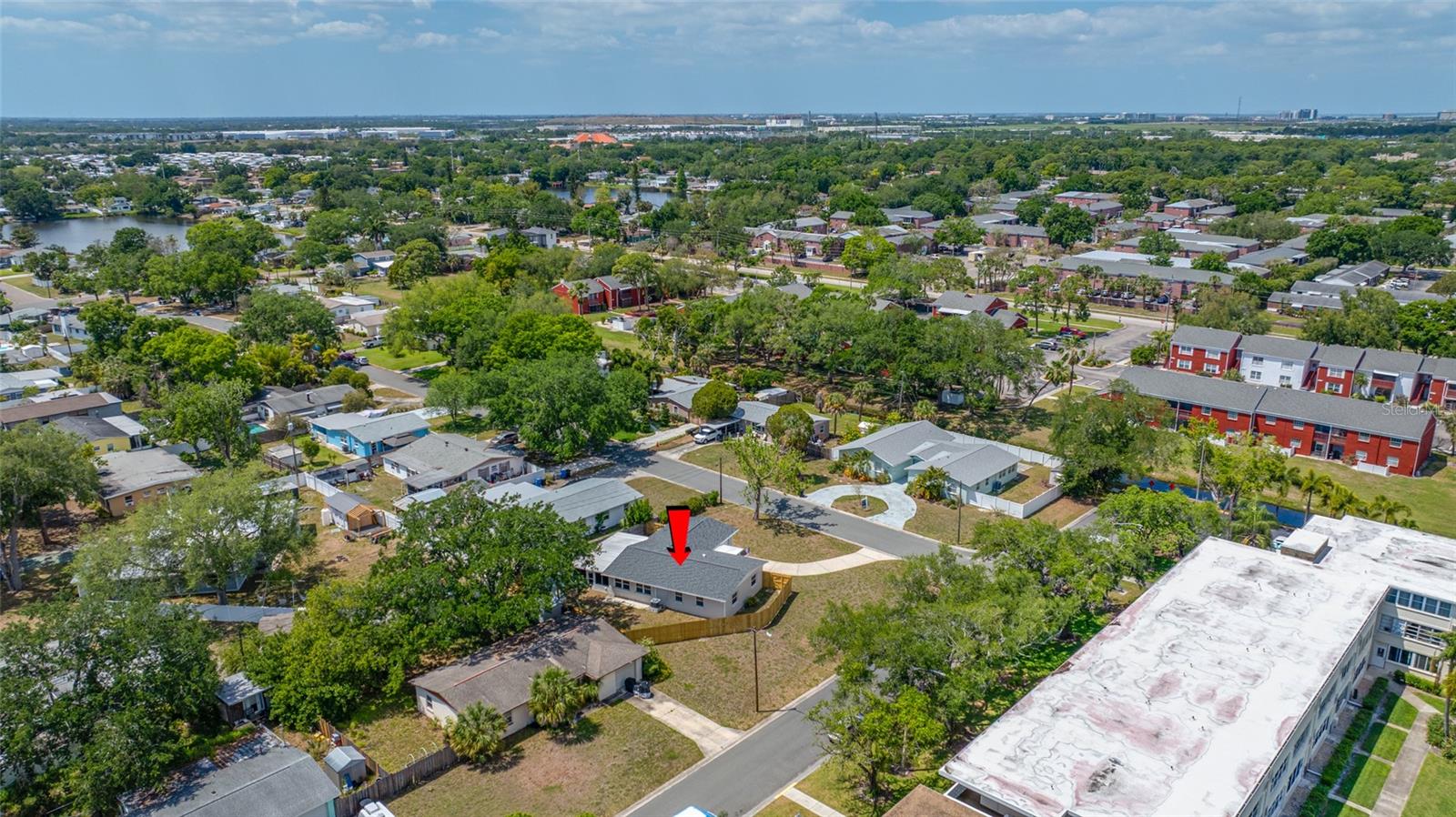 Listing photo id 76 for 1100 81st Avenue N