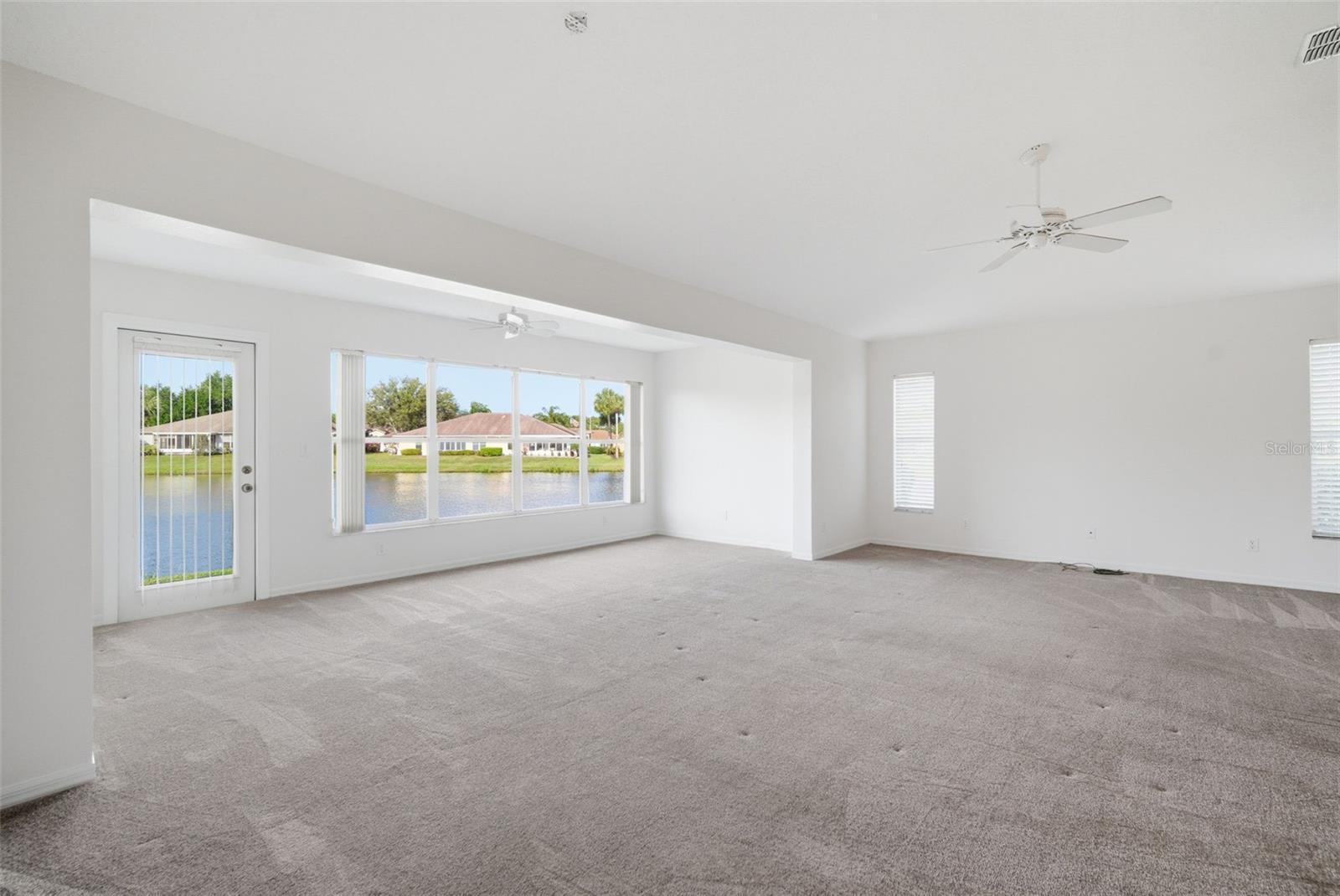 Image 12 of 44 For 704 Tilbury Court 704