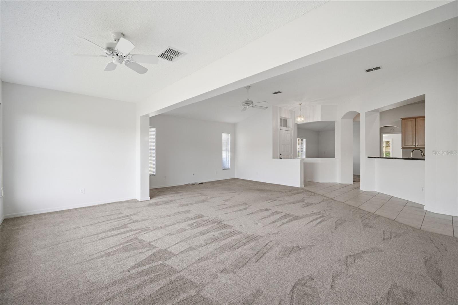 Image 14 of 44 For 704 Tilbury Court 704