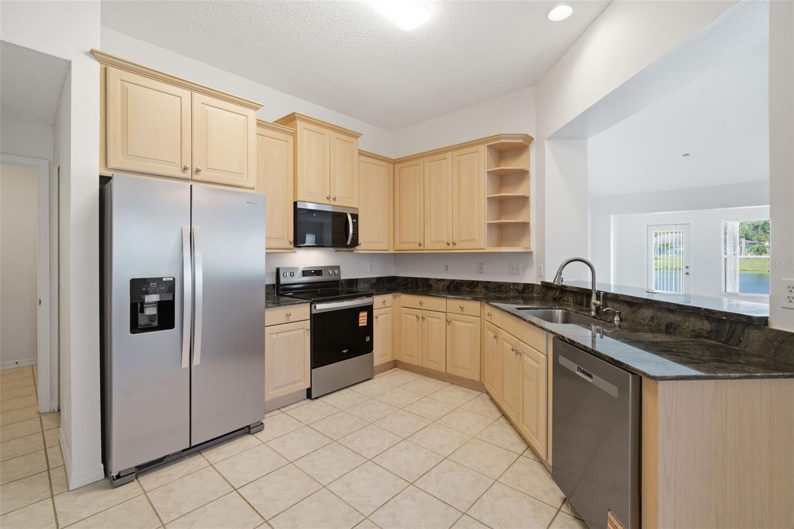 Image 16 of 44 For 704 Tilbury Court 704