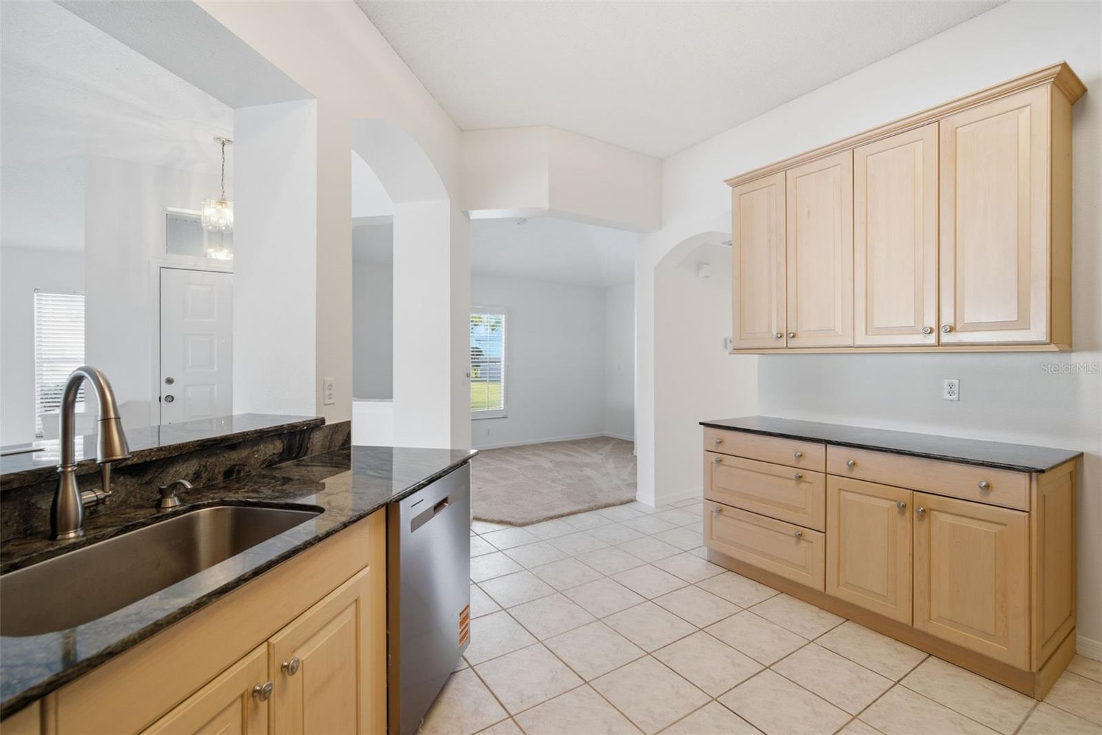 Image 20 of 44 For 704 Tilbury Court 704