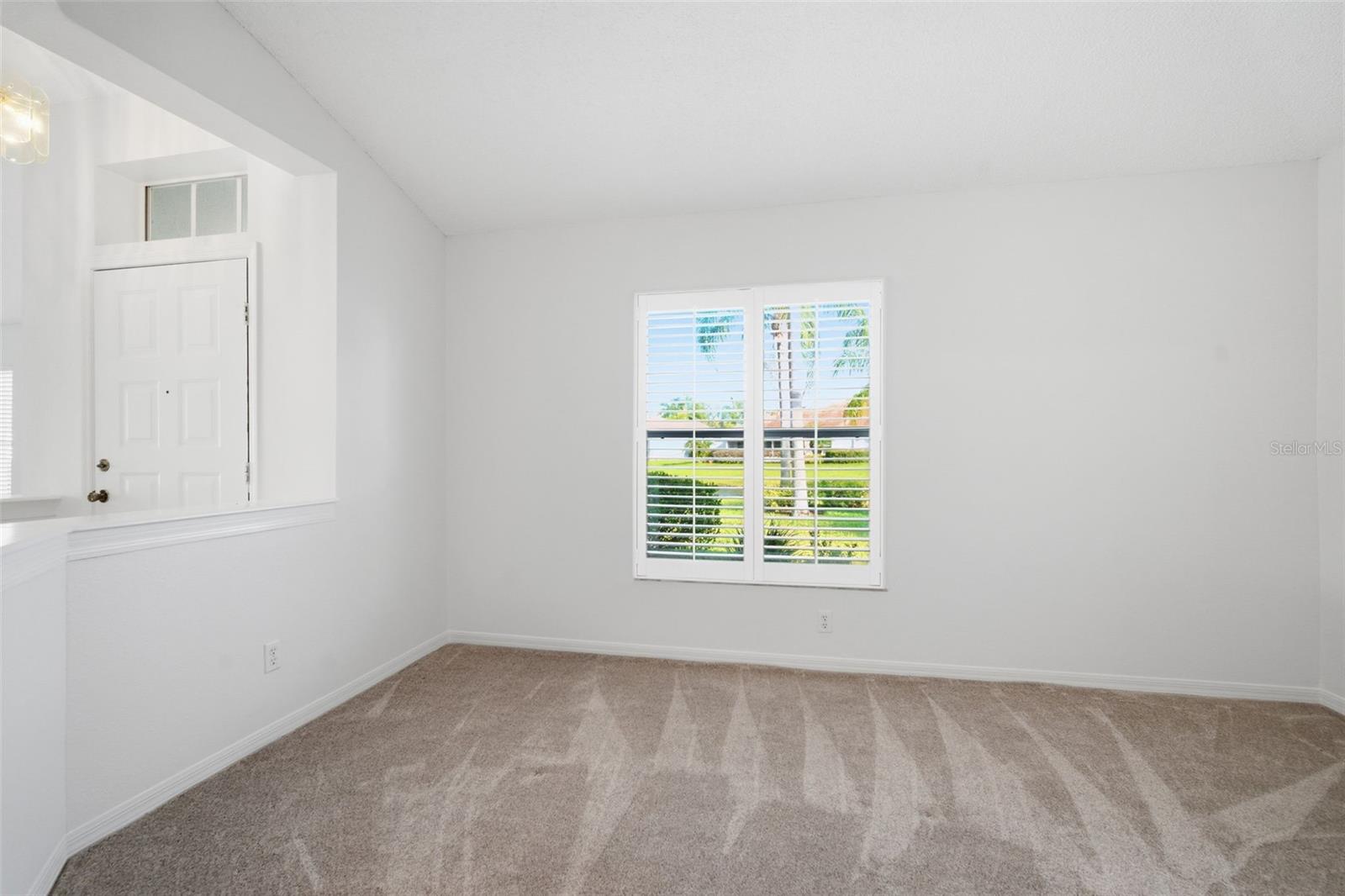 Image 21 of 44 For 704 Tilbury Court 704