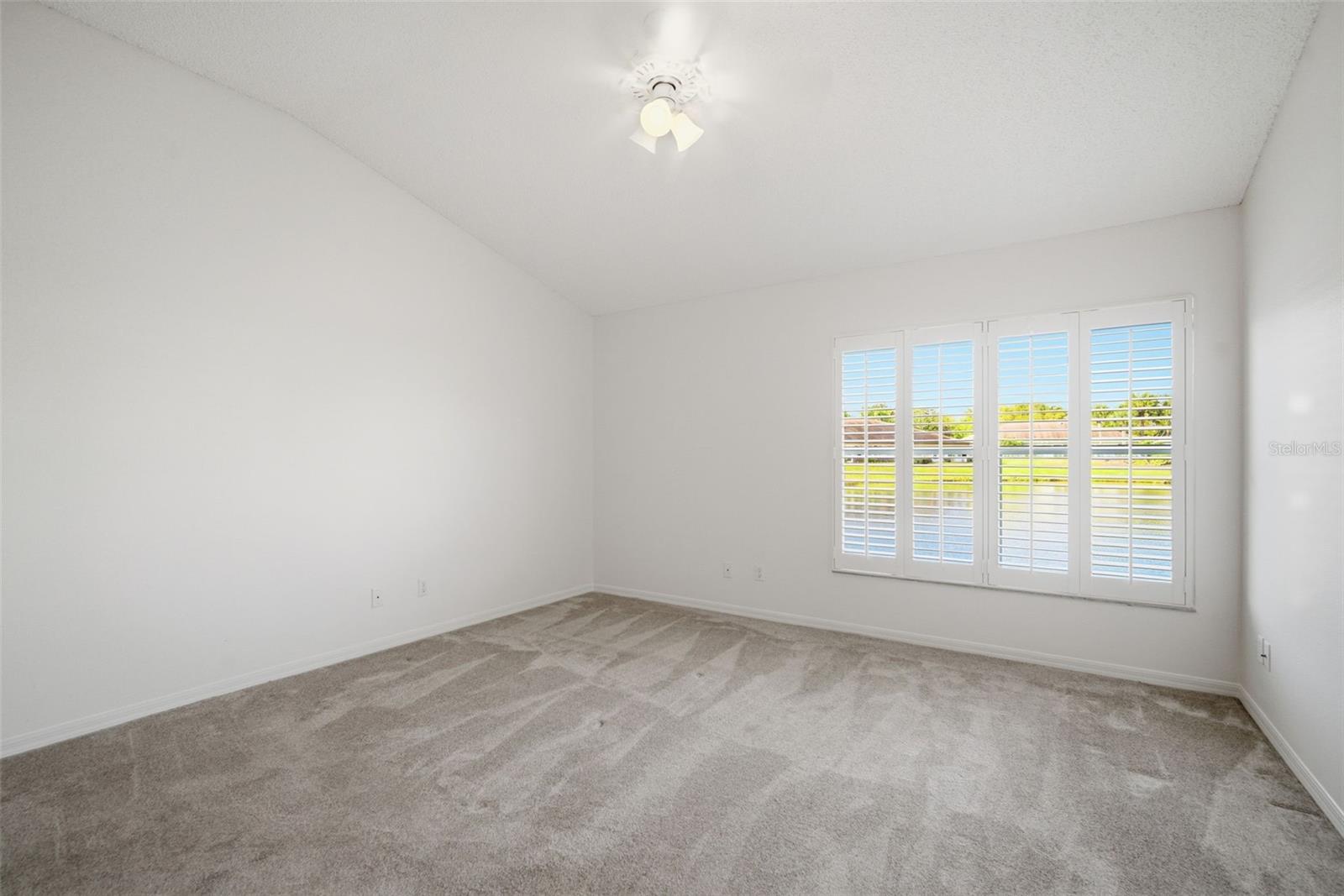 Image 24 of 44 For 704 Tilbury Court 704