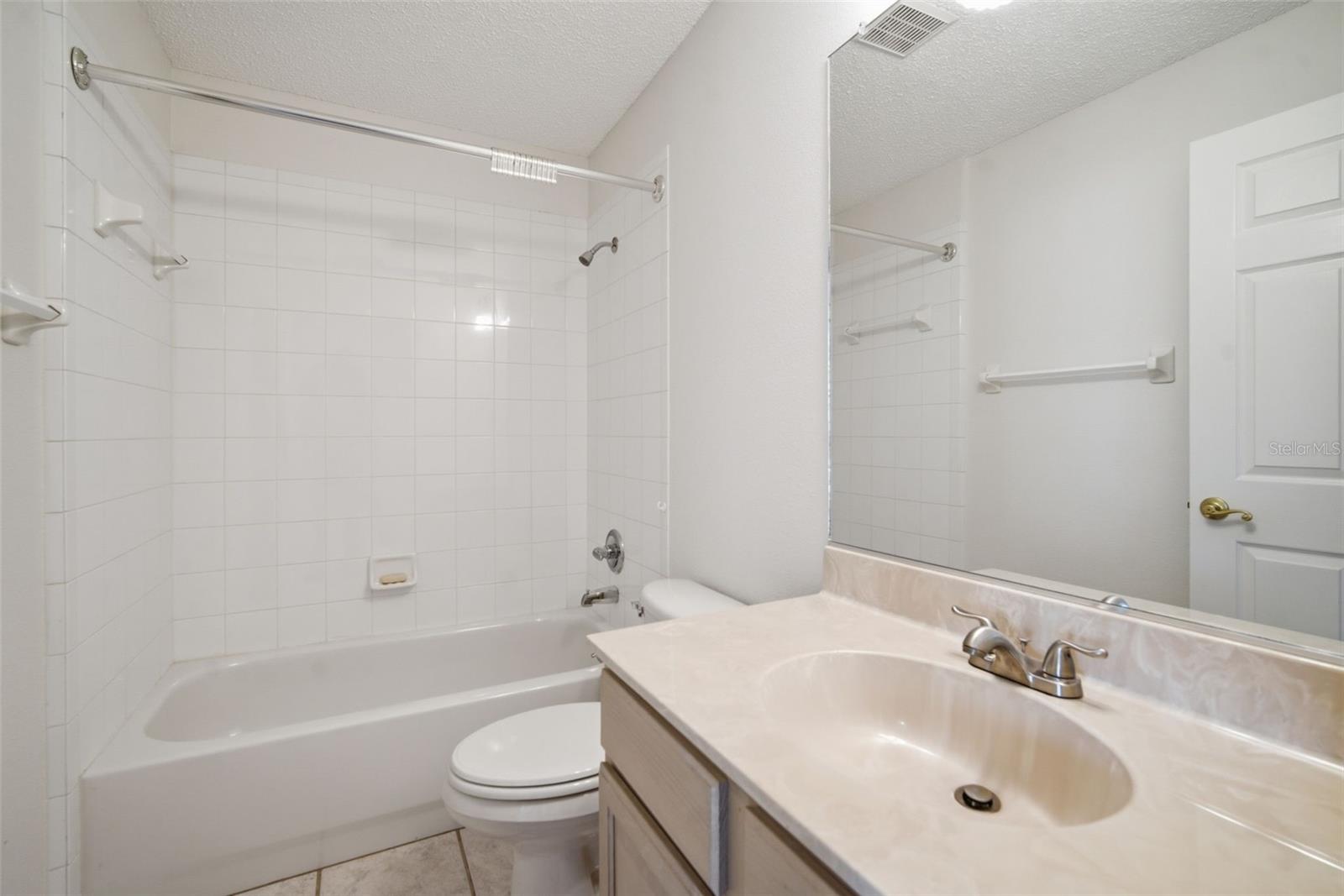 Image 31 of 44 For 704 Tilbury Court 704