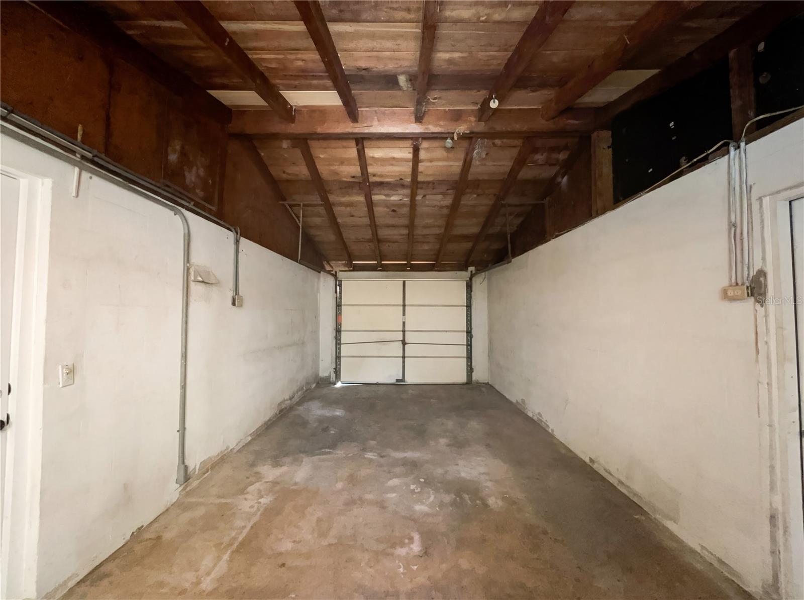 Image 21 of 29 For 19123 Alice Circle