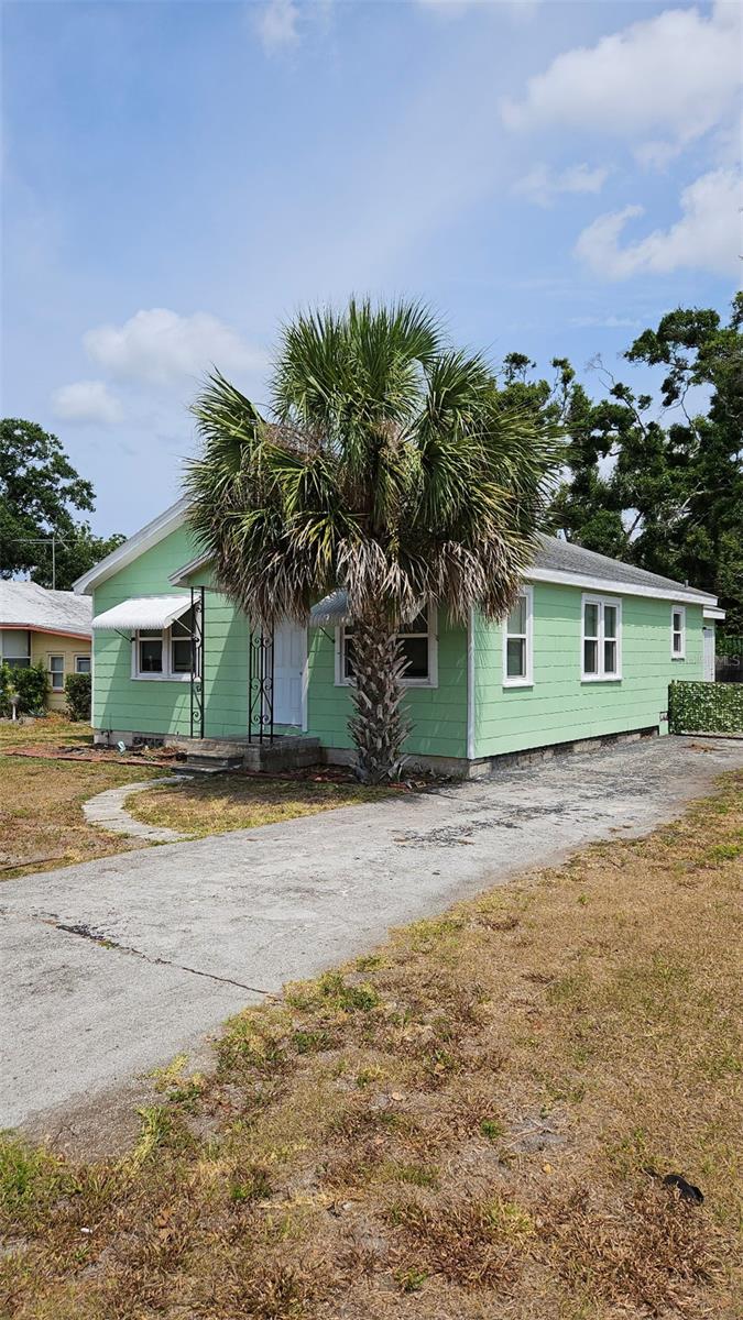 Image 2 of 8 For 3825 49th Avenue N