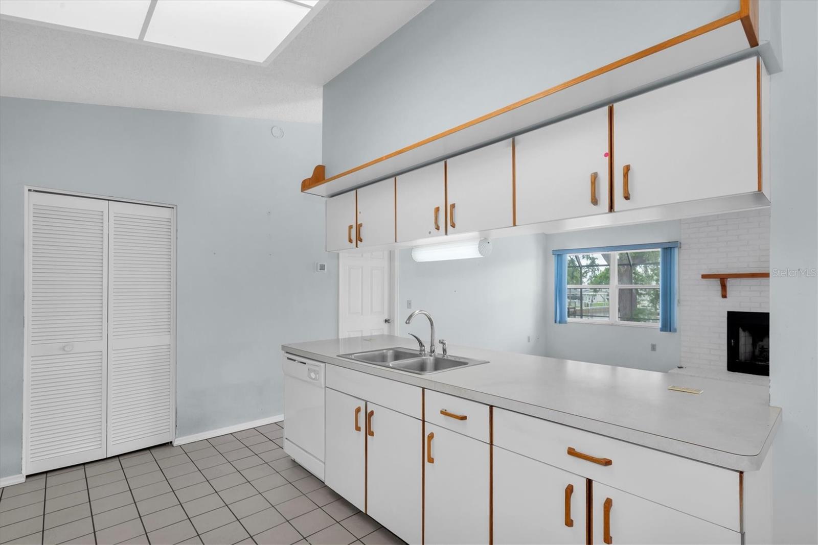 Image 8 of 29 For 3307 Water Street