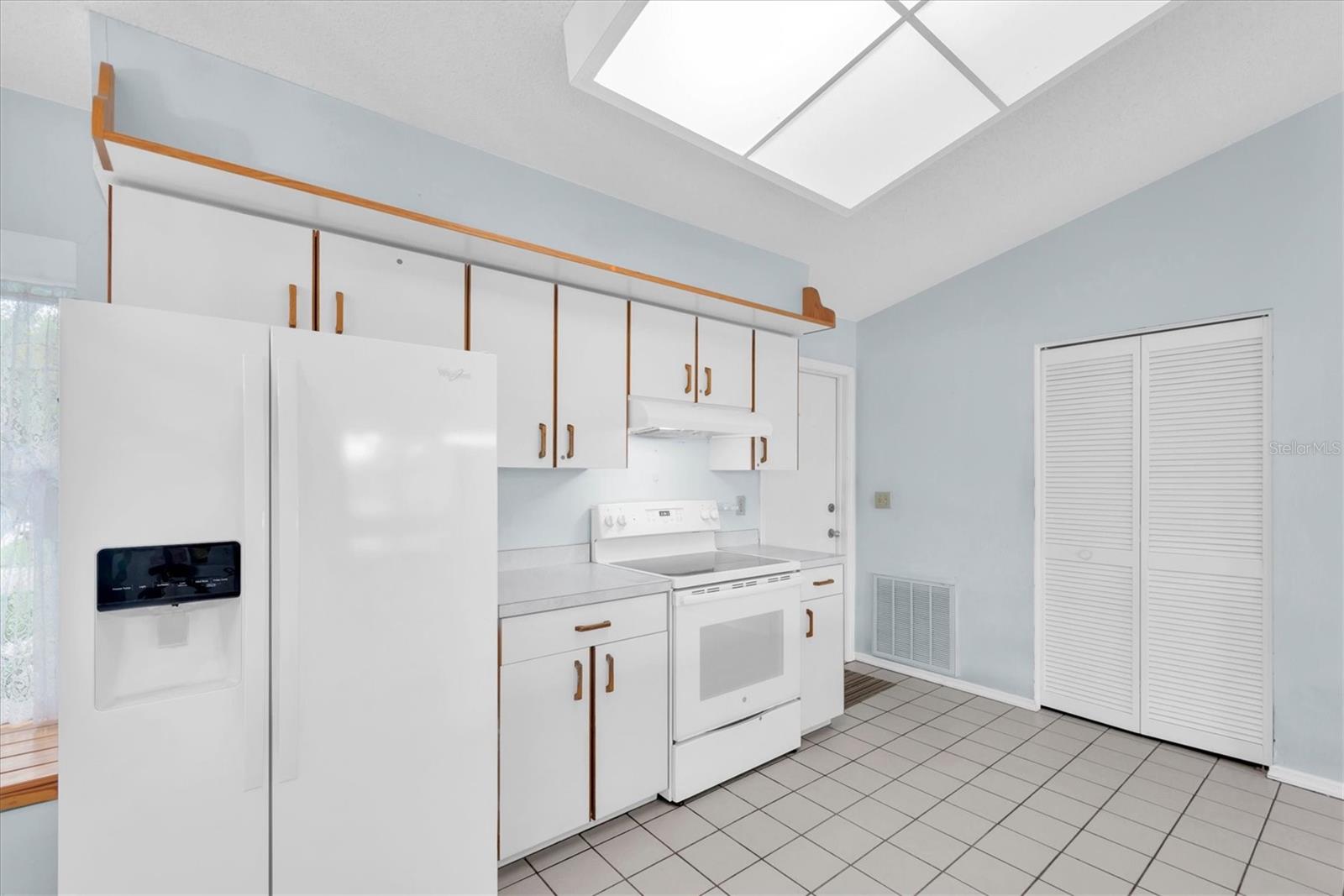 Image 9 of 29 For 3307 Water Street