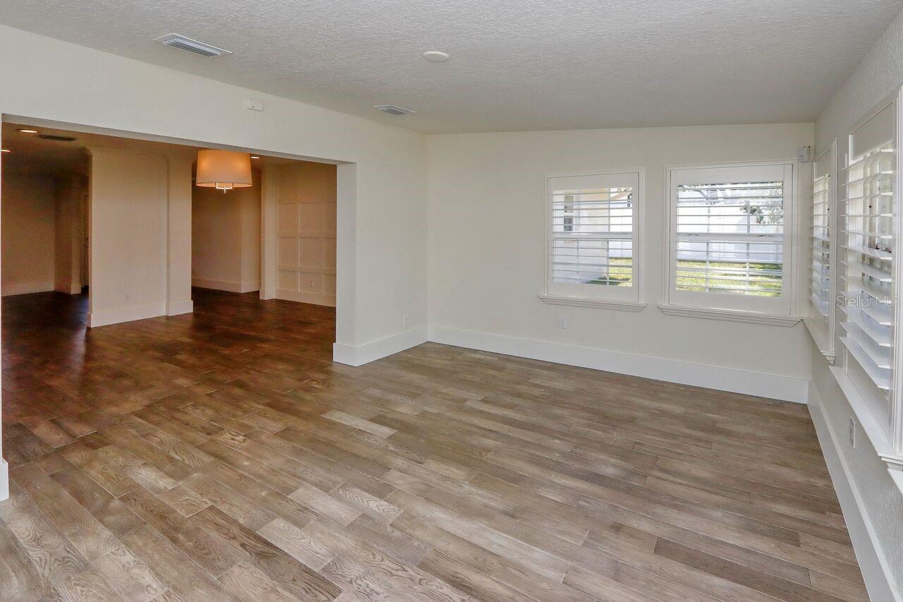 Image 11 of 26 For 4307 Roland Street