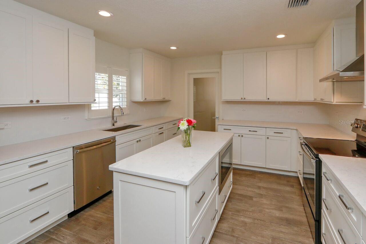 Image 12 of 26 For 4307 Roland Street