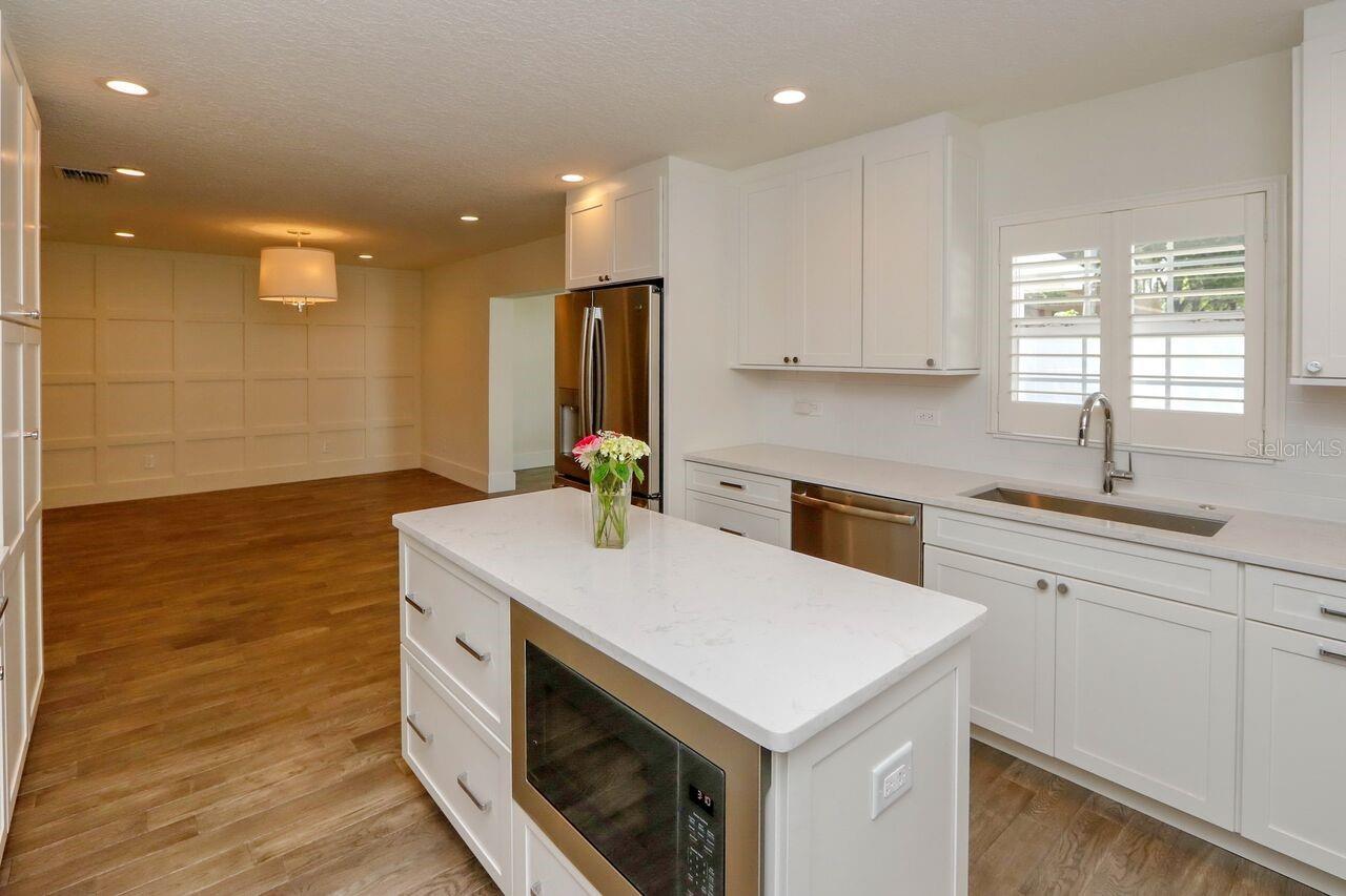 Image 13 of 26 For 4307 Roland Street