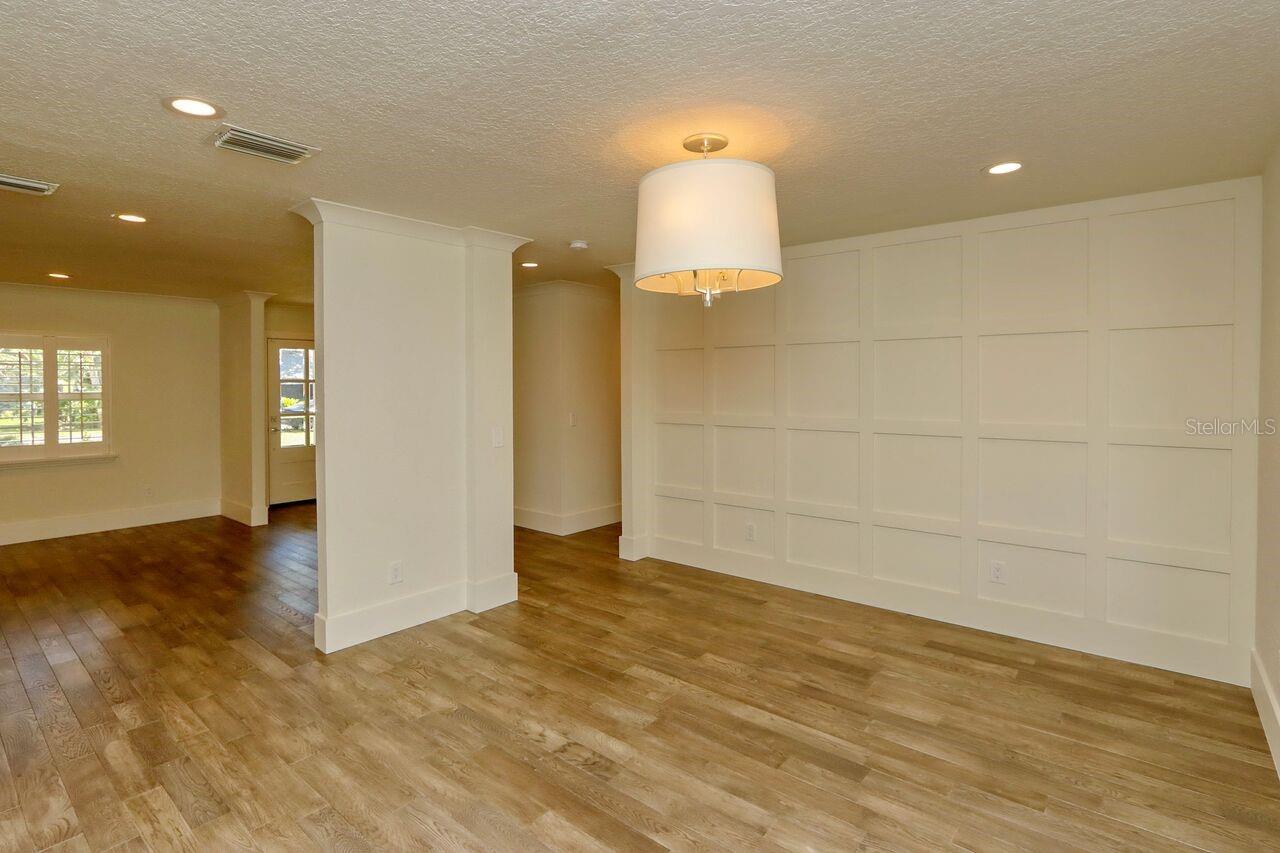 Image 6 of 26 For 4307 Roland Street