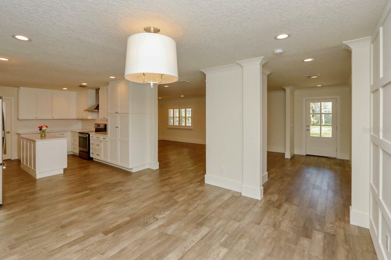 Image 8 of 26 For 4307 Roland Street