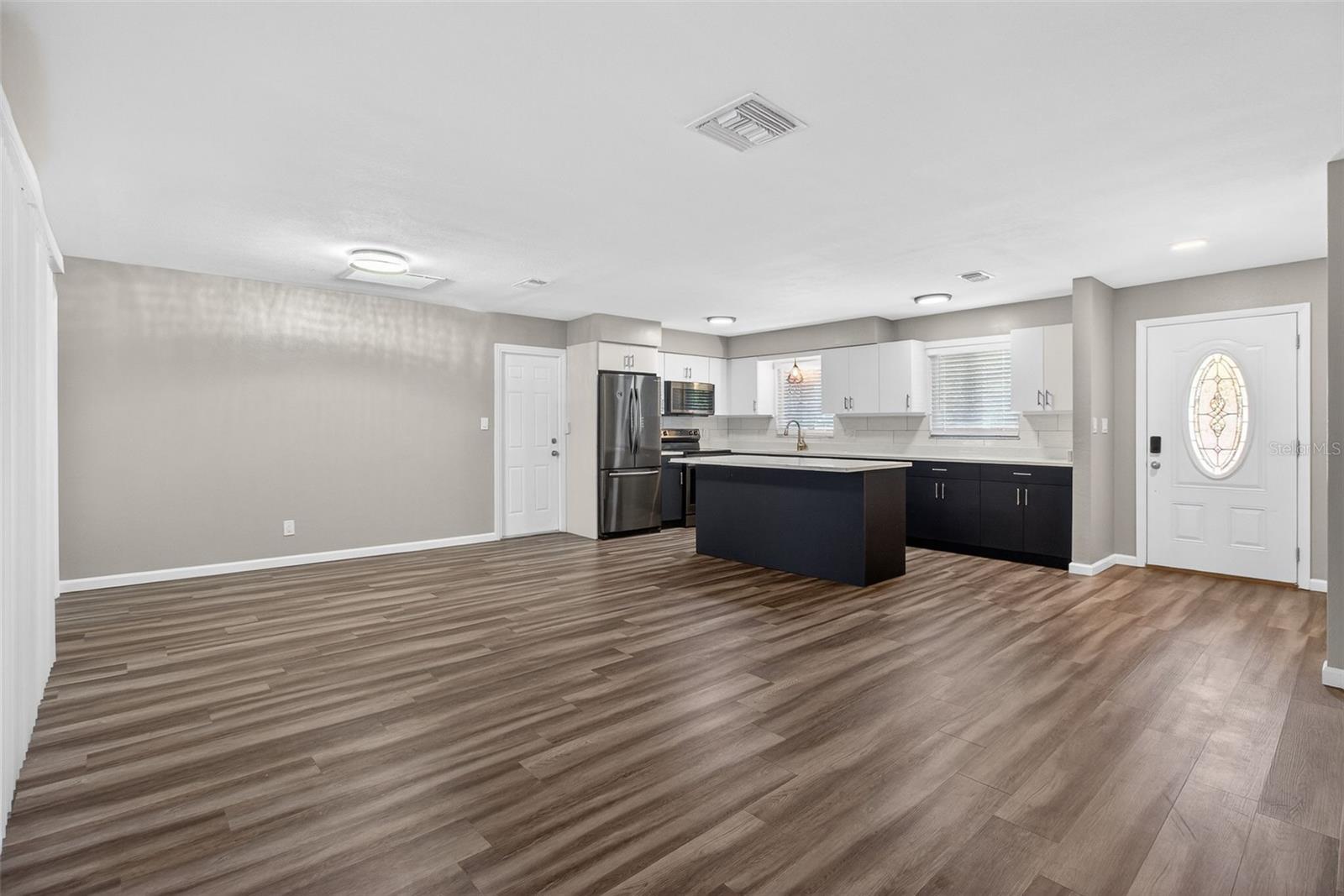 Image 11 of 44 For 2465 Brentwood Drive