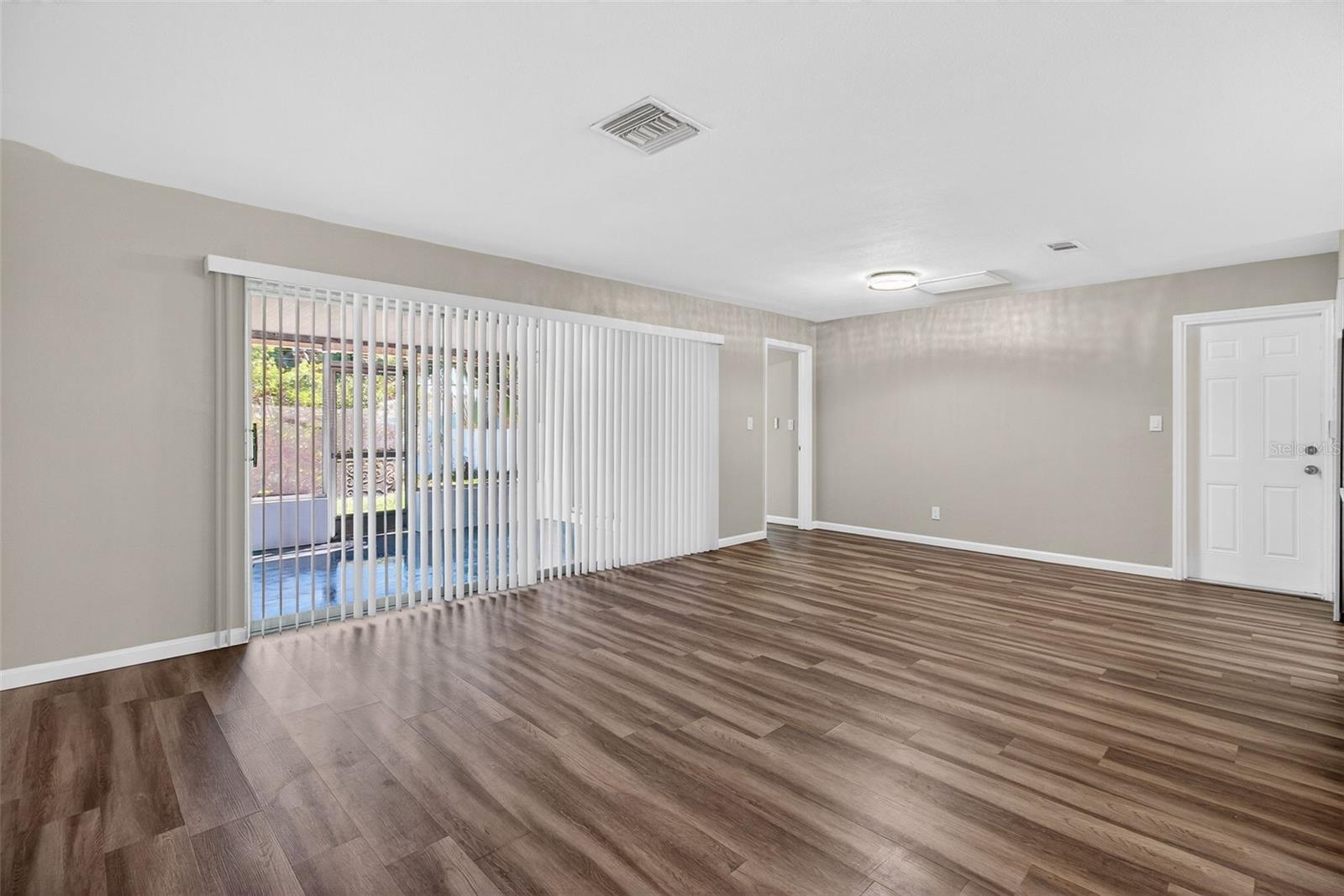 Image 14 of 44 For 2465 Brentwood Drive