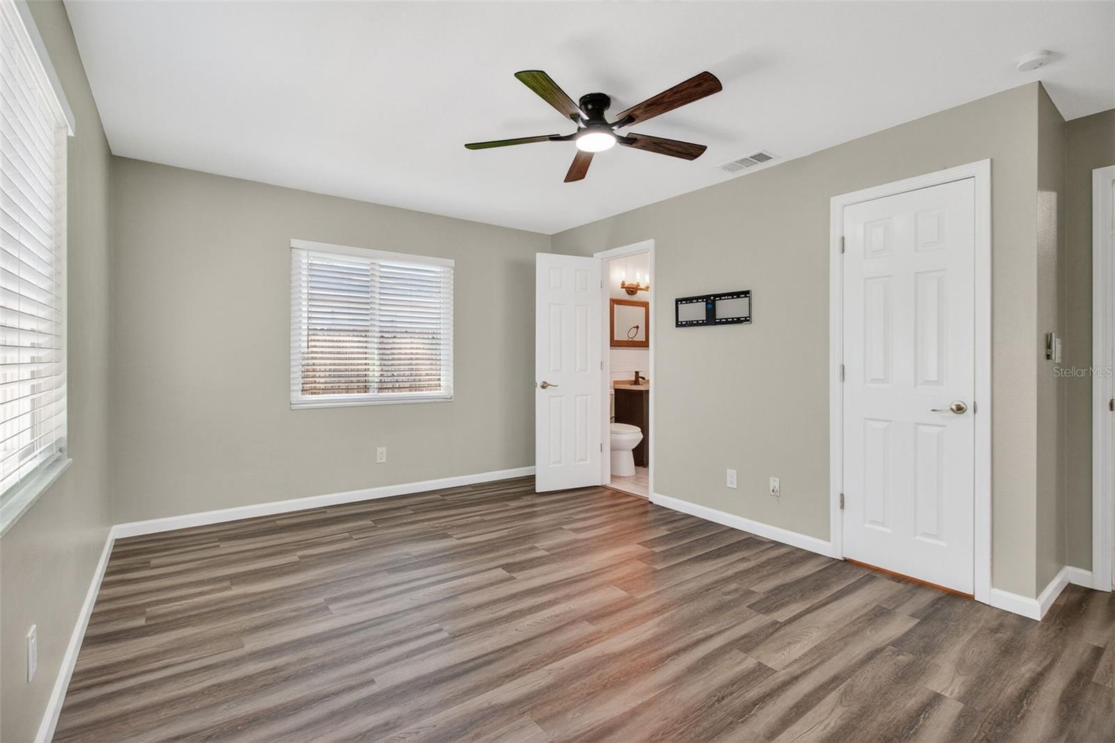 Image 22 of 44 For 2465 Brentwood Drive