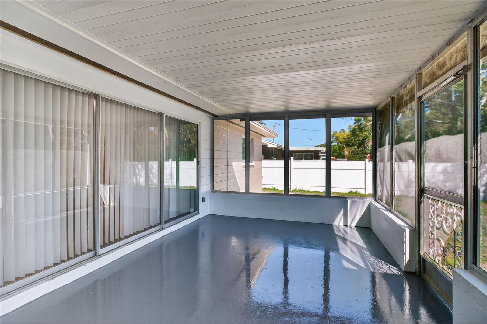 Image 29 of 44 For 2465 Brentwood Drive