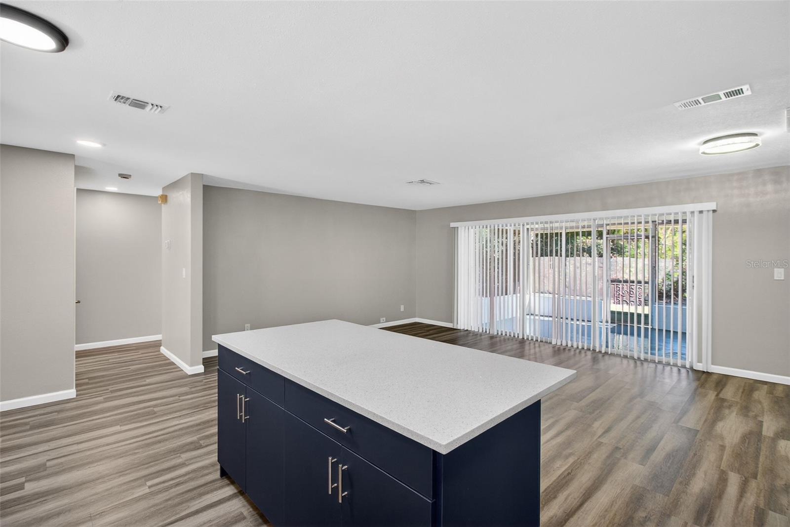 Image 9 of 44 For 2465 Brentwood Drive