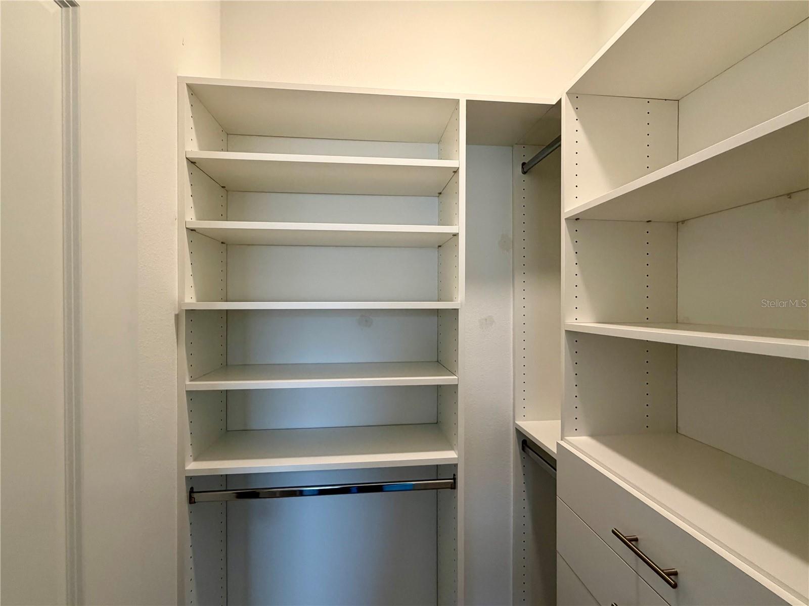 Image 21 of 30 For 3332 Lapis Lake Drive