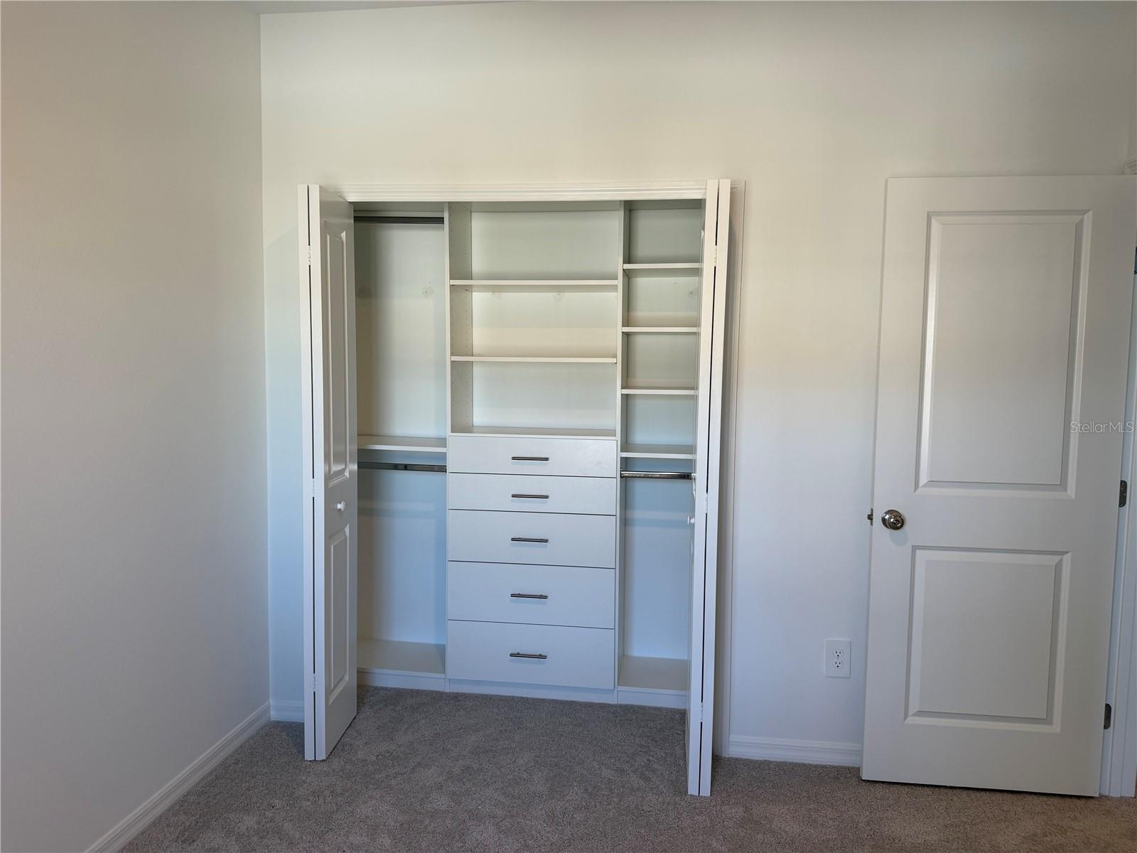 Image 23 of 30 For 3332 Lapis Lake Drive